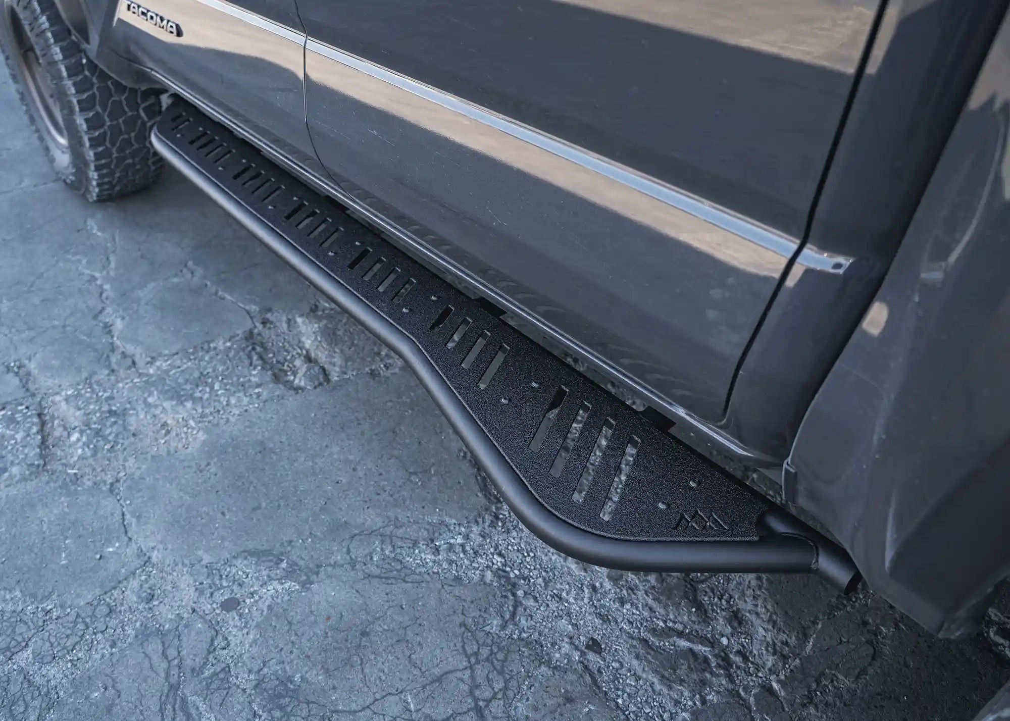 4th-gen-tacoma-rock-sliders-side-steps - NVMOS