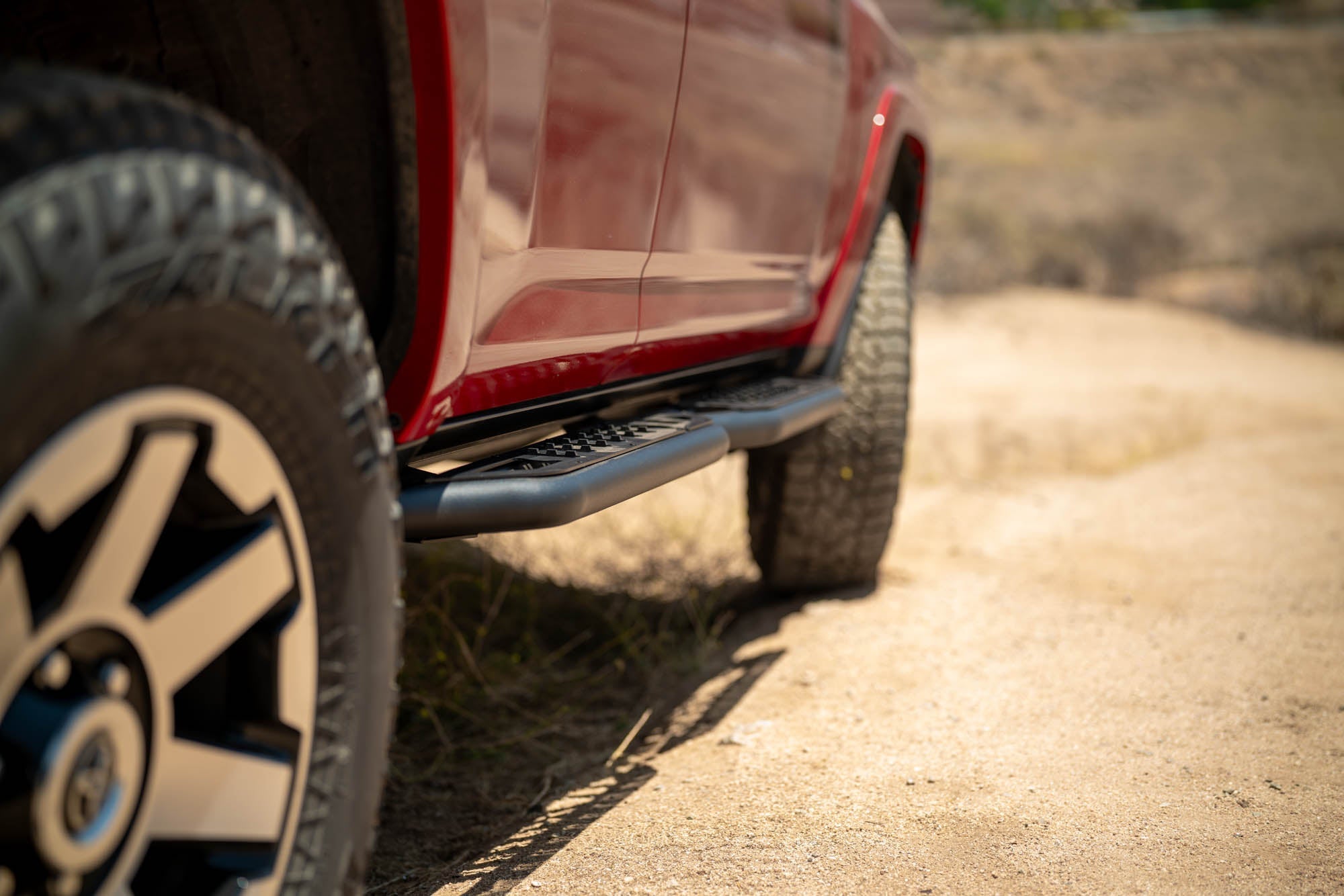 5th-Gen-Toyota-4Runner-OE-Plus-Side-Steps-On-Trail-10 - NVMOS