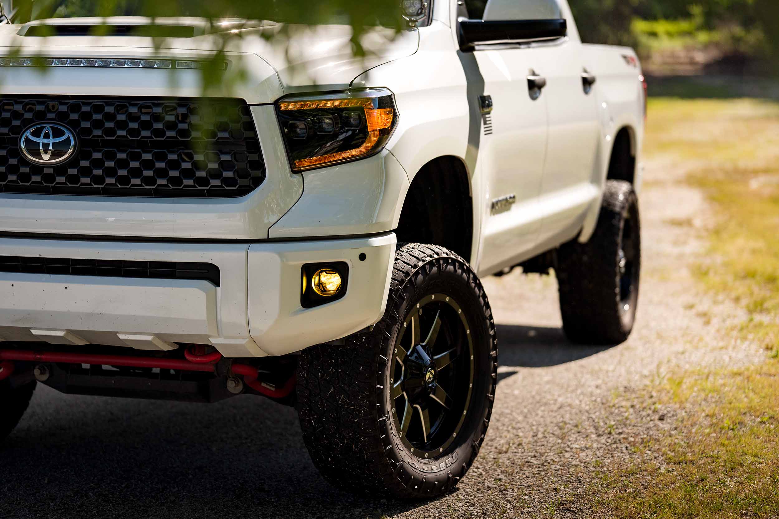 Morimoto 丰田 Tundra (14-21) XB LED 大灯 (琥珀色 DRL)