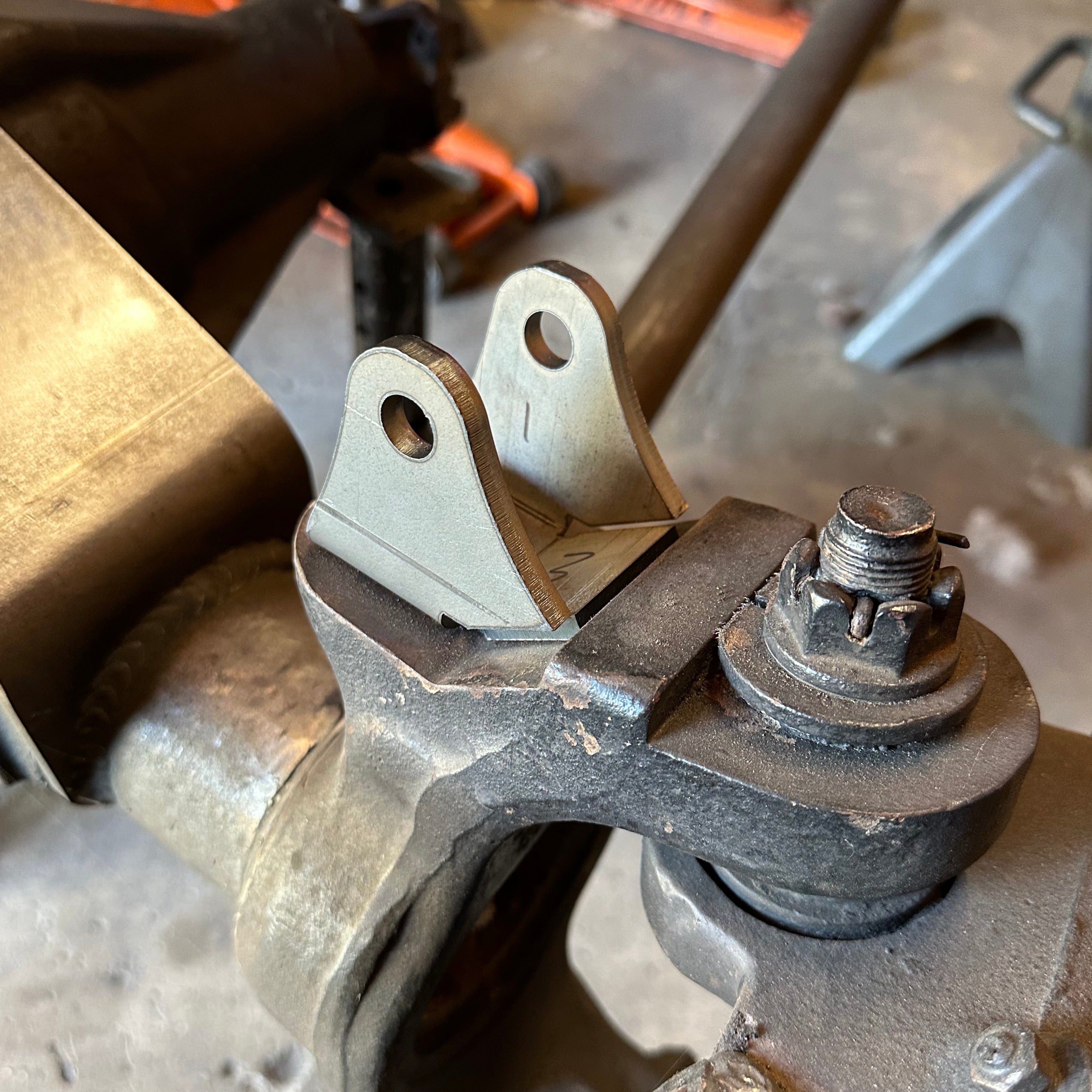 Ford Super Duty 2005+ ORI Strut Shock Mount Brackets