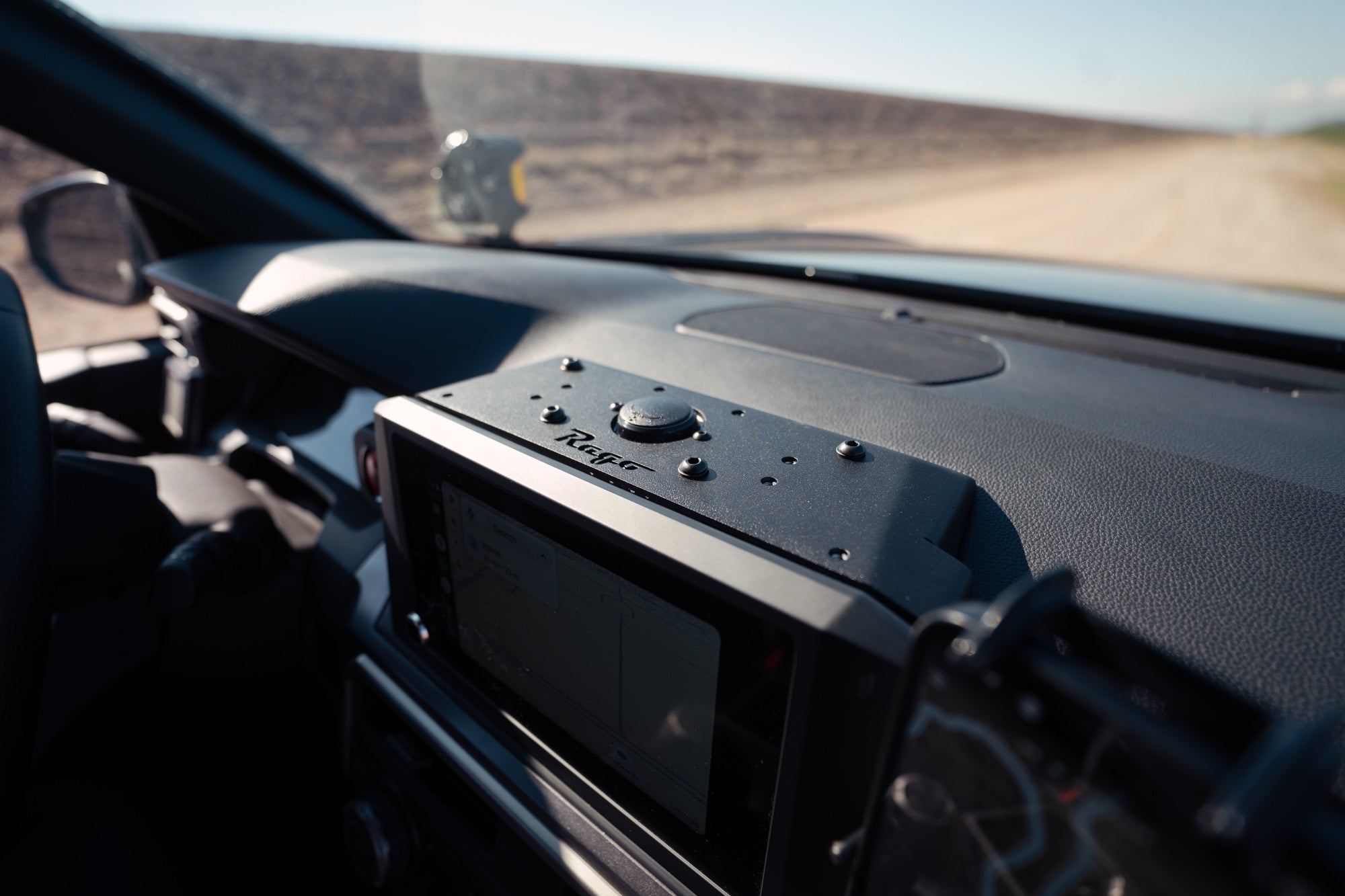 6th-Gen-4Runner-Device-Dash-Mount-Installed-2 - NVMOS