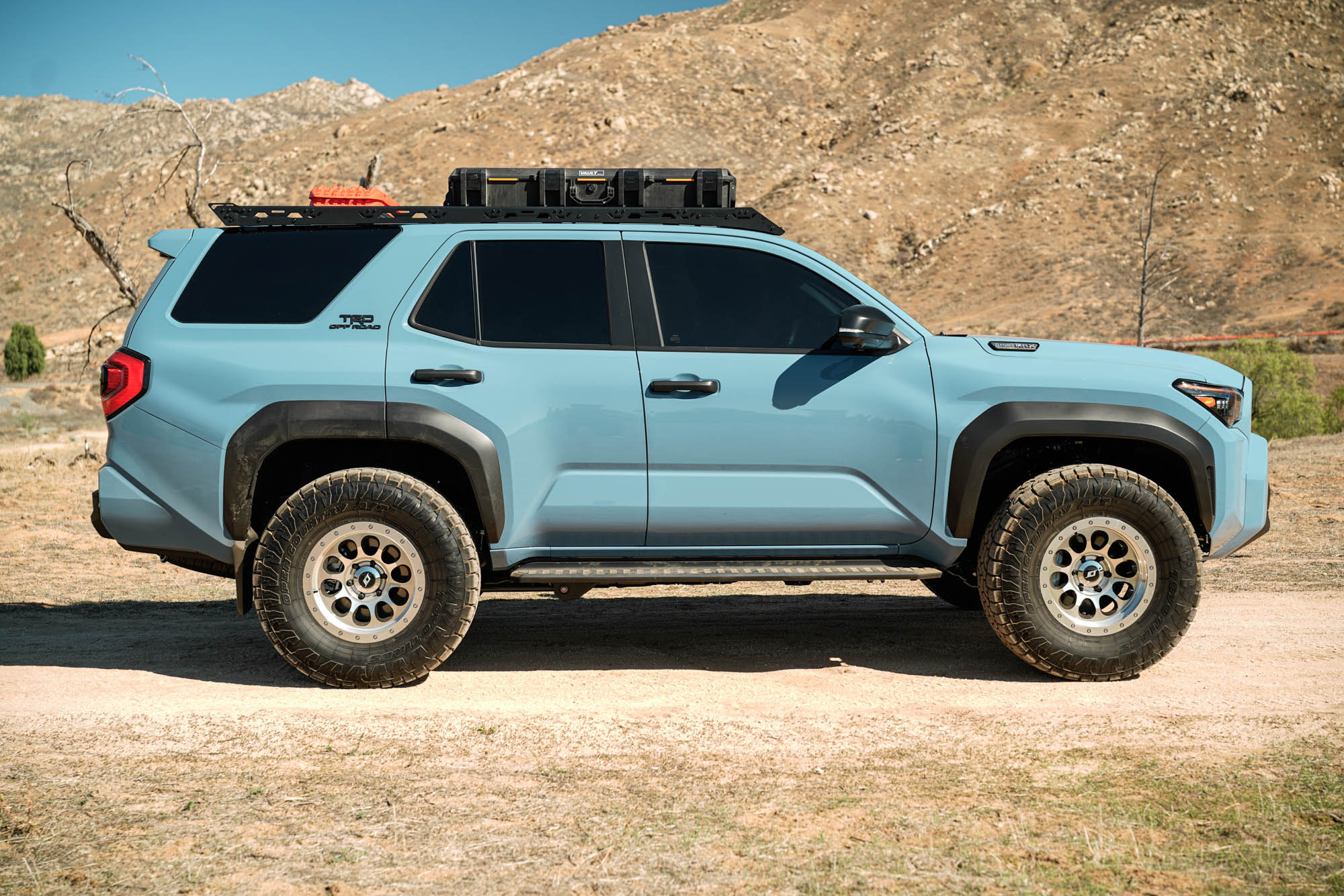 6th-Gen-4Runner-Roof-Rack-Installed-16 - NVMOS