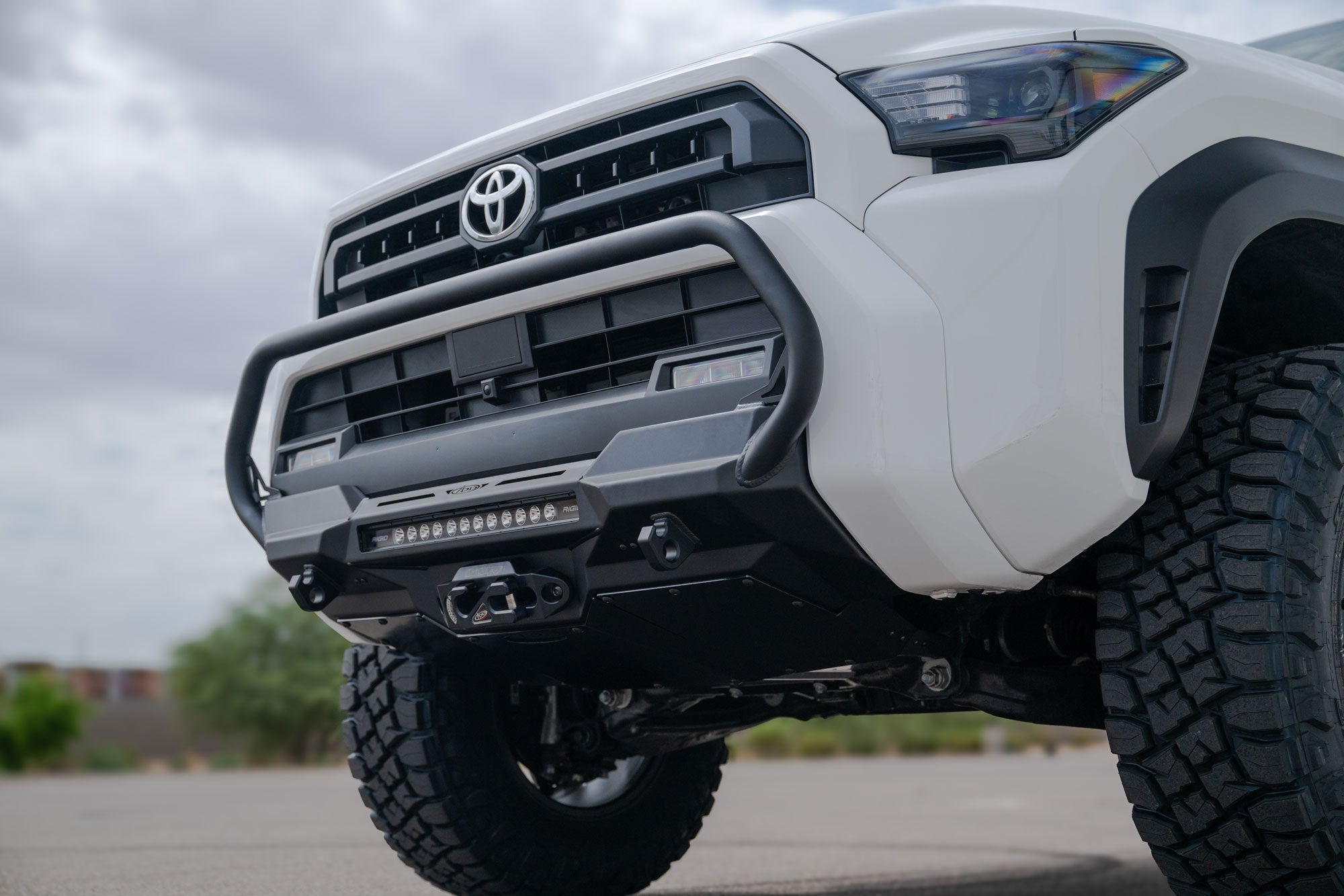 6th-gen-4Runner-Stealth-Center-Front-Bumper-w-Top-Hoop-Outdoor-6_6c6a82d3-d51e-464b-9dc4-06a1e7fbfa69 - NVMOS