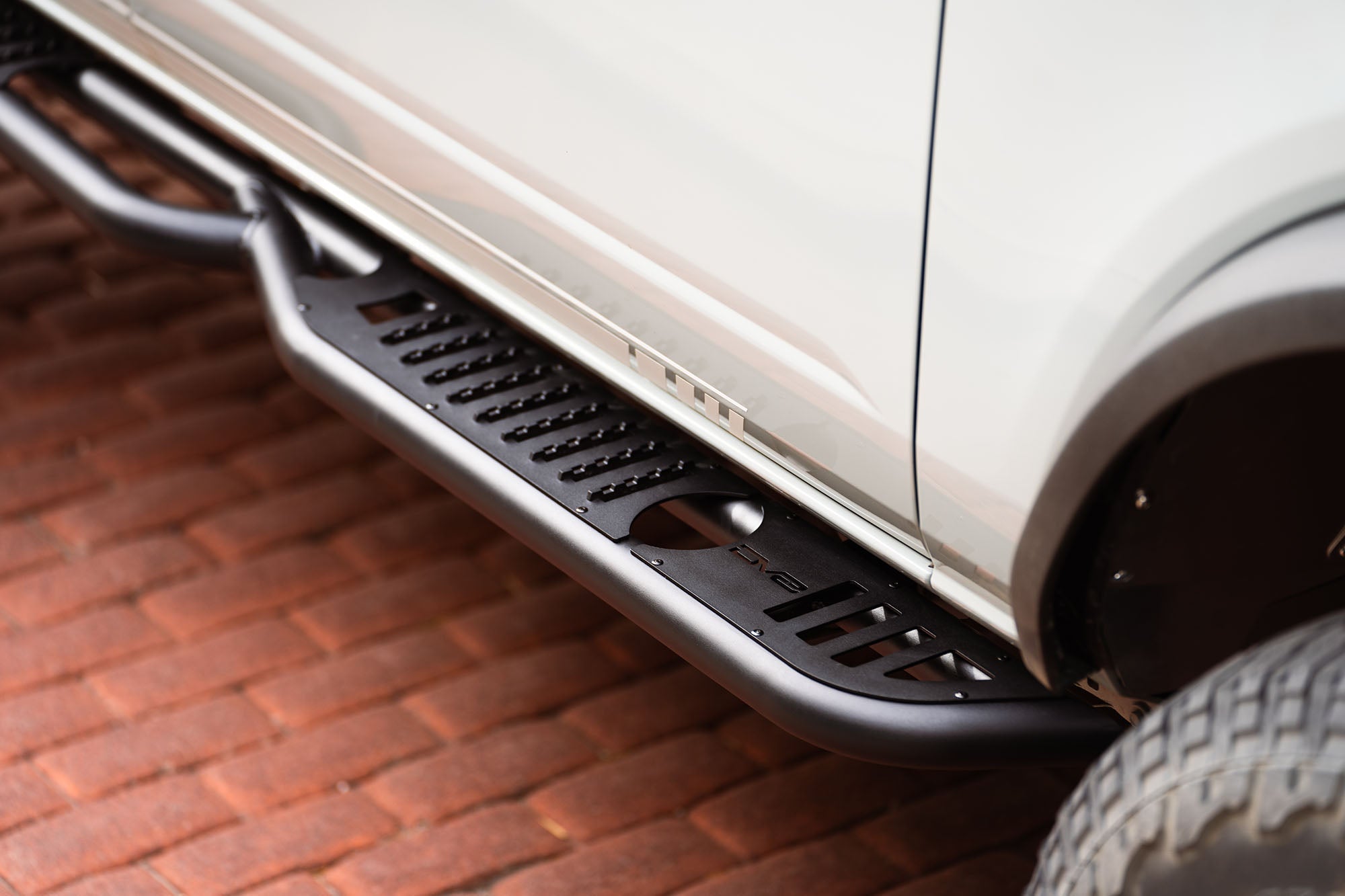 6th-gen-ford-bronco-side-steps-5 - NVMOS