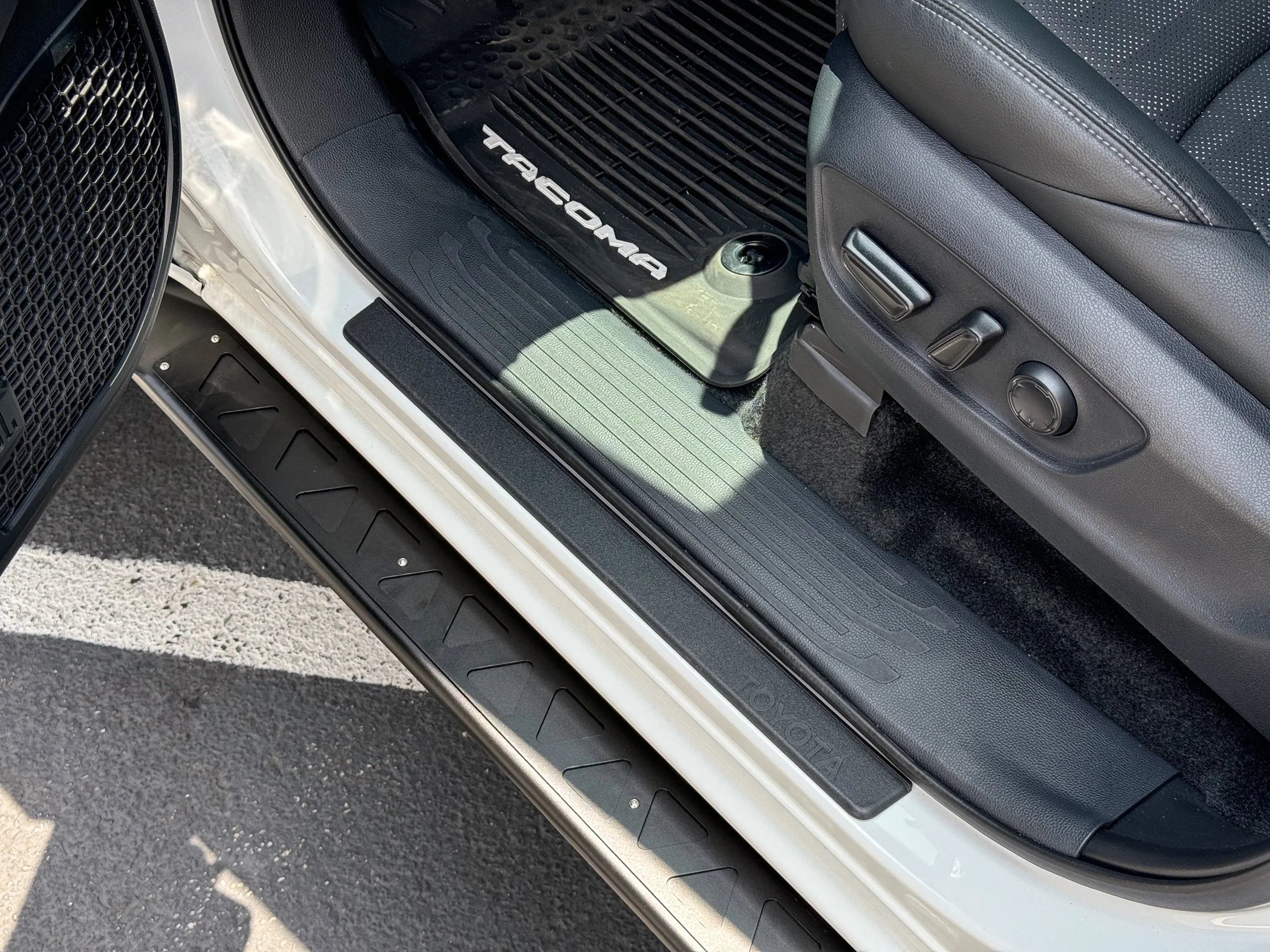 2024-Current Toyota Tacoma Rock Sliders