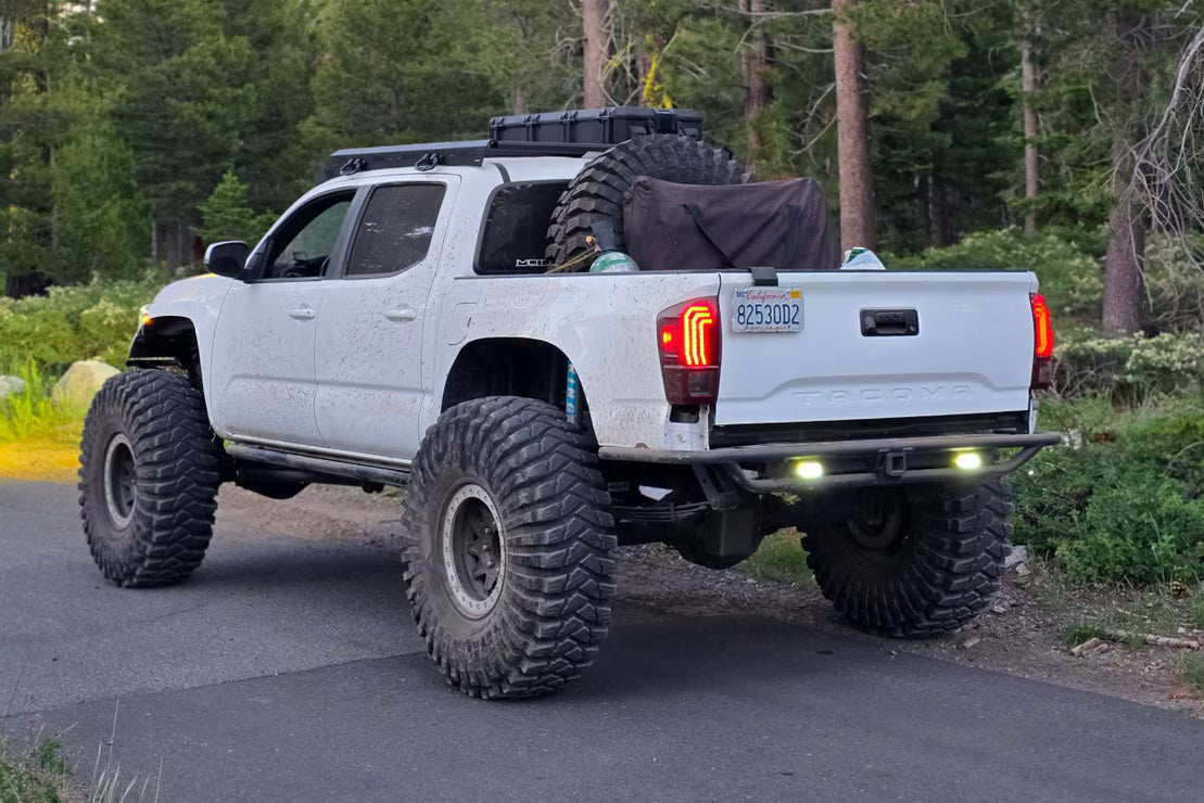 Luces traseras LED Morimoto para Toyota Tacoma (2016+) XB