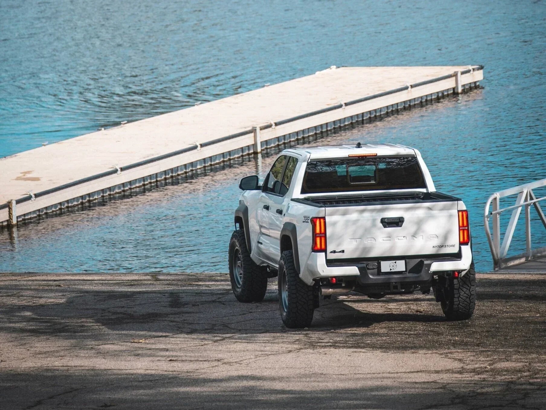 8E20F6CE-5A9B-4136-9581-734BBAFC1DA9 - NVMOS