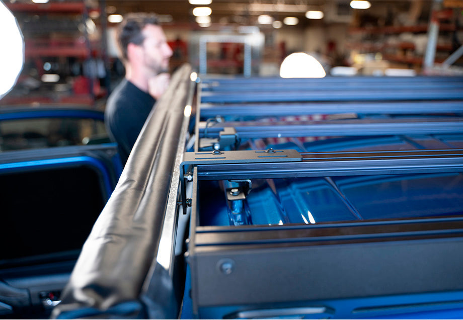 920x636_AwningMount_0000s_0005_DSC04755 - NVMOS