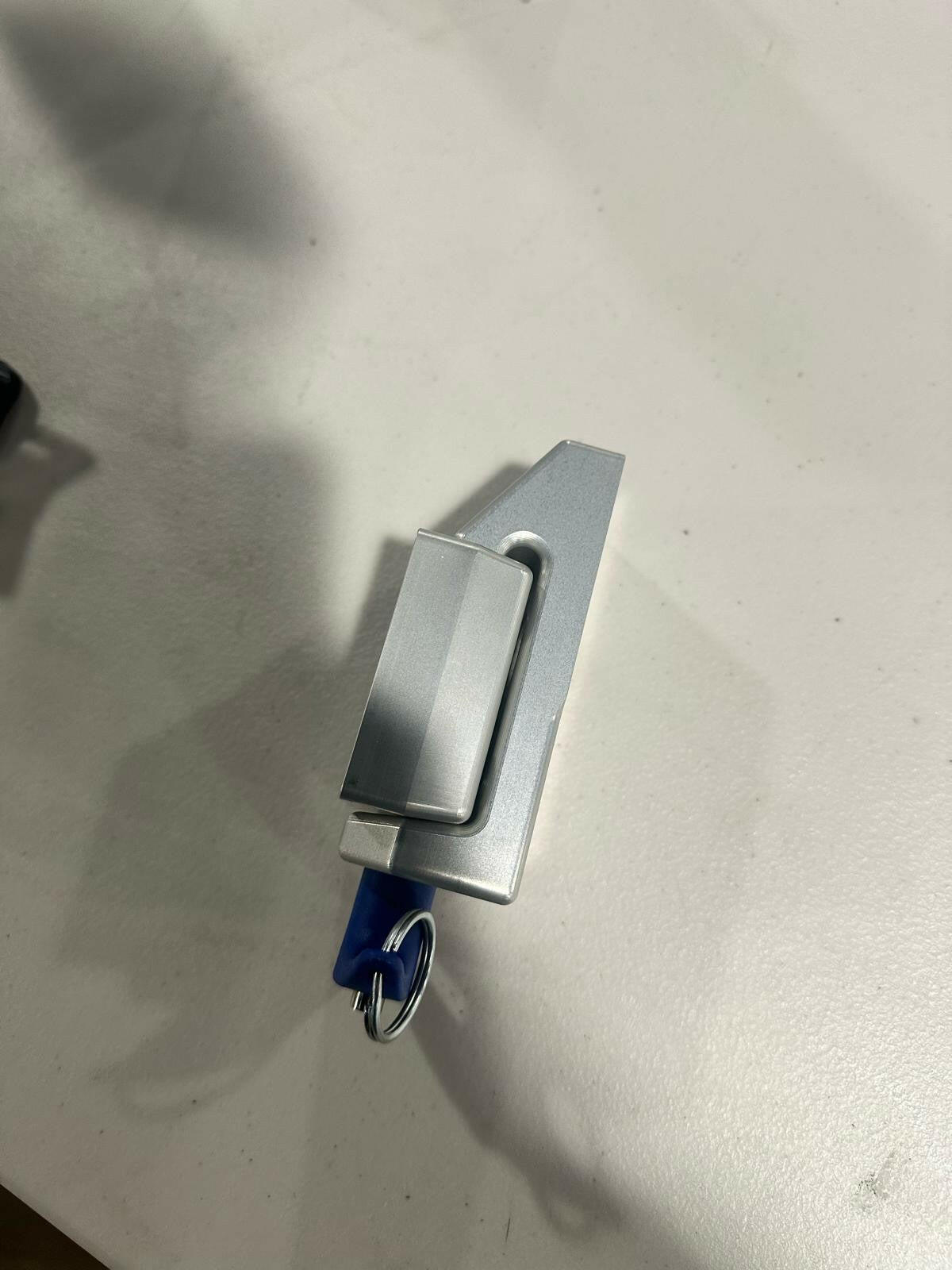 Dirtbox Overland The Chunk quick release bracket