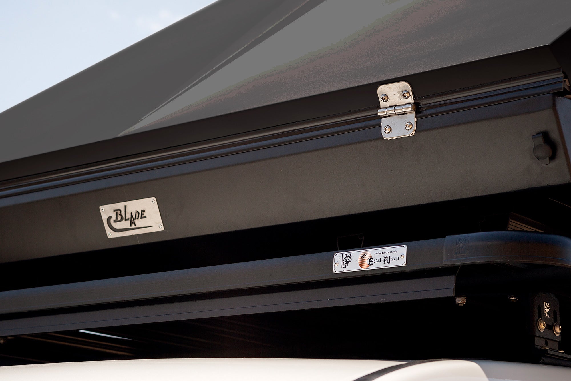 Tienda de techo rígida Equipt Blade