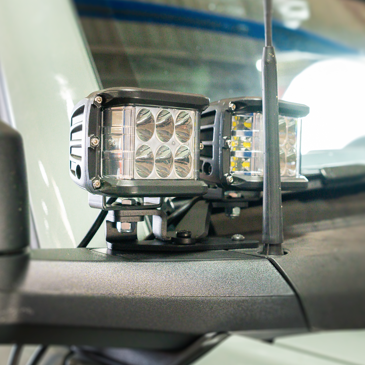 Bronco-Ditch-Light-Mount_06 - NVMOS