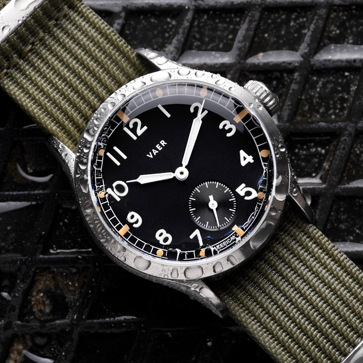 VAER C5 Dirty Dozen Field Watch - 40mm Ameriquartz