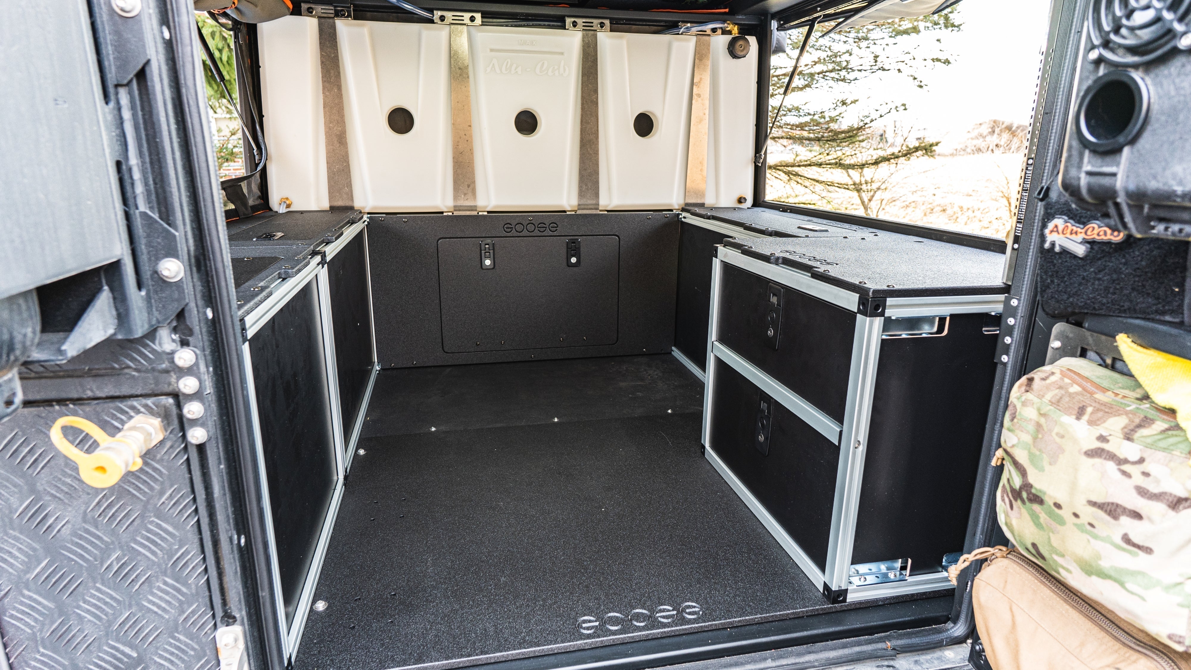 Alu-Cab Canopy Camper V2 - Toyota Tacoma 2005-2023 2nd & 3rd Gen. - Rear Double Drawer Module - 5' Bed