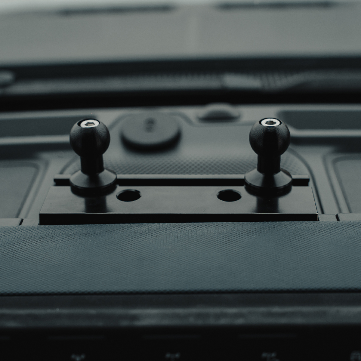 CR-_0003_Bronco-Dash-Mount-04 - NVMOS
