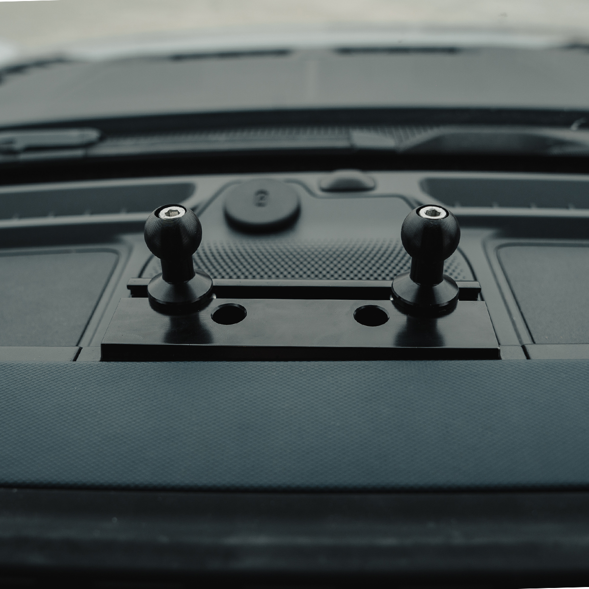 CR-_0004_Bronco-Dash-Mount-05 - NVMOS