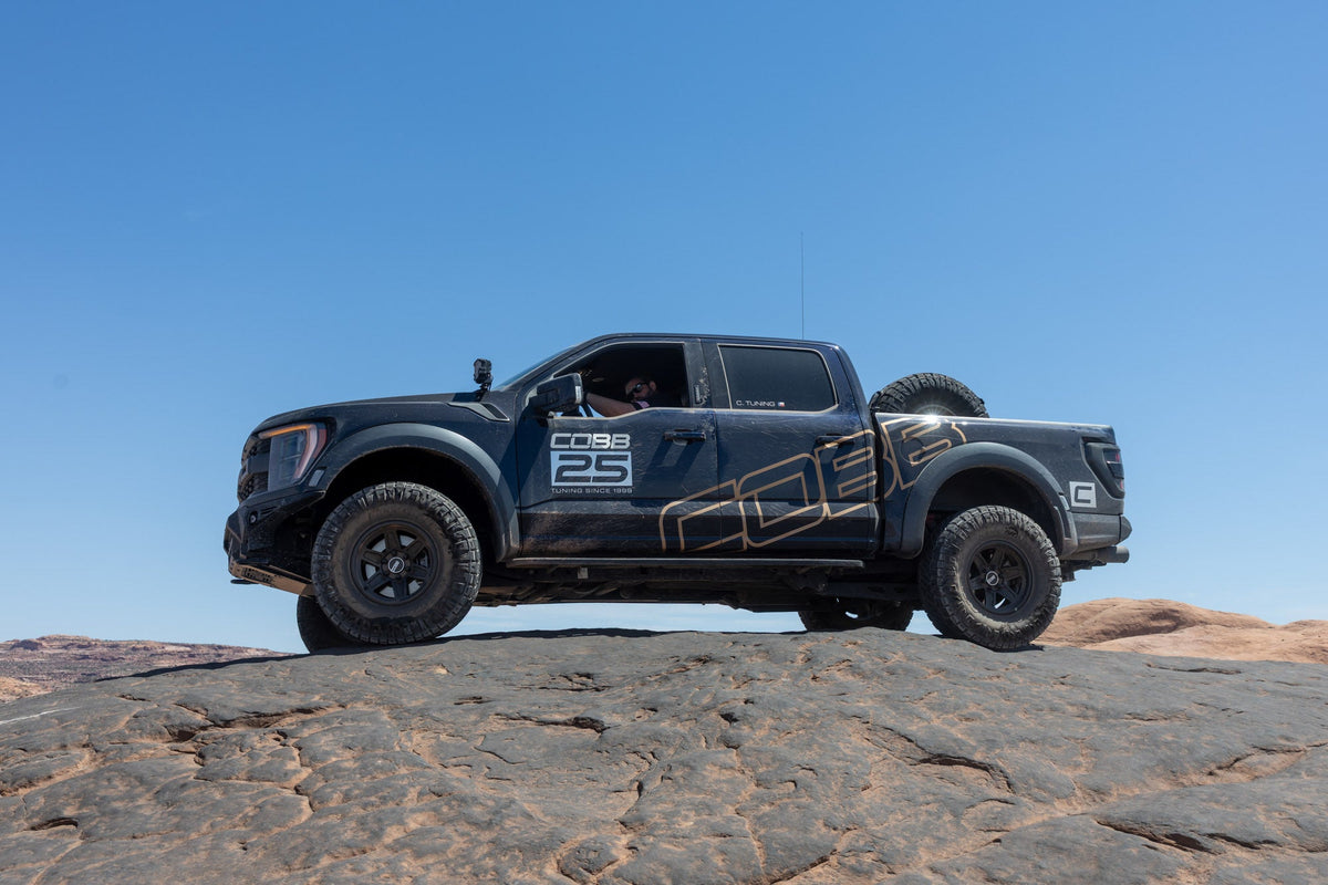 2021-2026 Ford F-150 Raptor/Raptor R Bomber Front Bumper (20-Inch Lights)