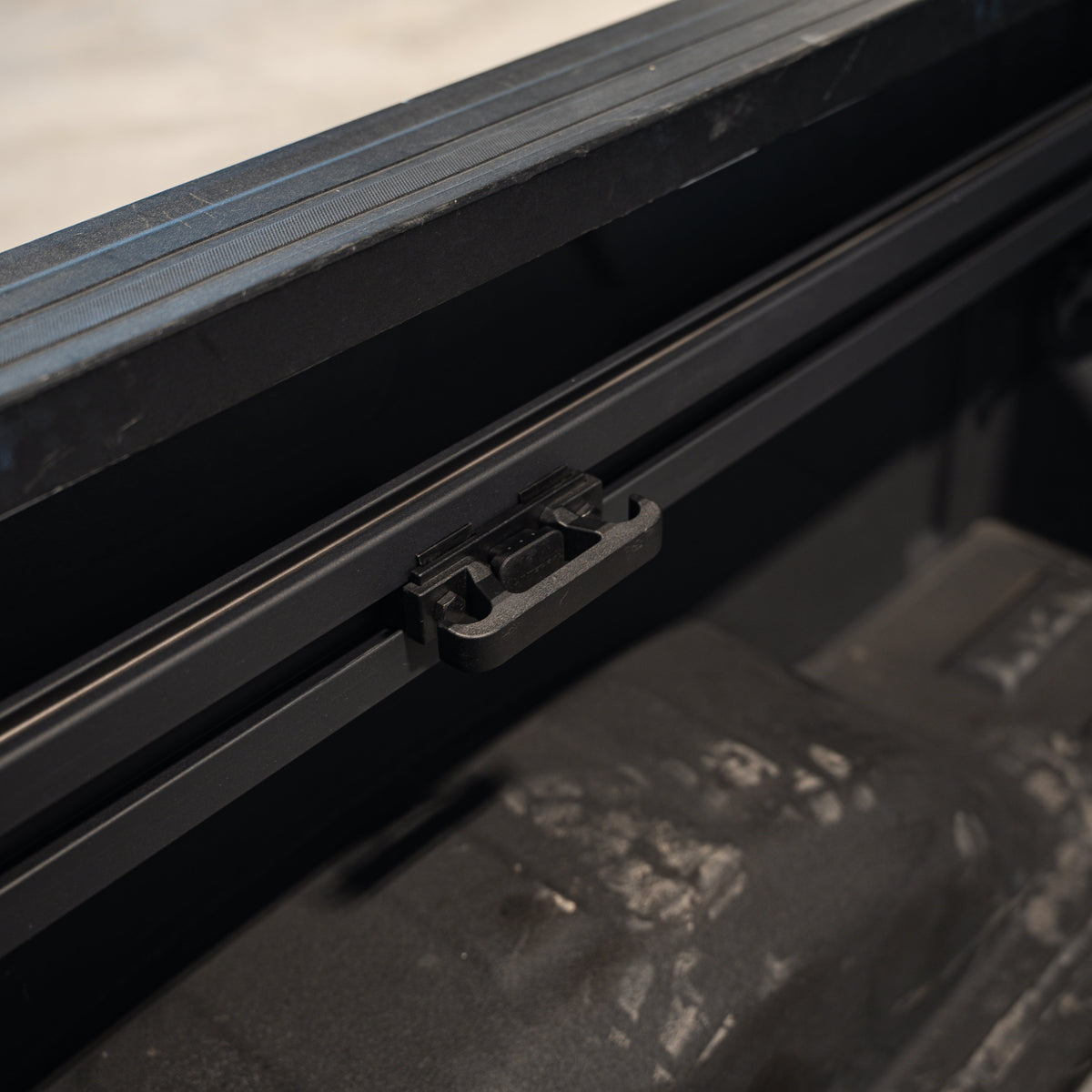 Integral Truck Full Length Bedside Rail for 2020+ Chevrolet Silverado HD and GMC Sierra HD (2500/3500) (6'10" standard bed)