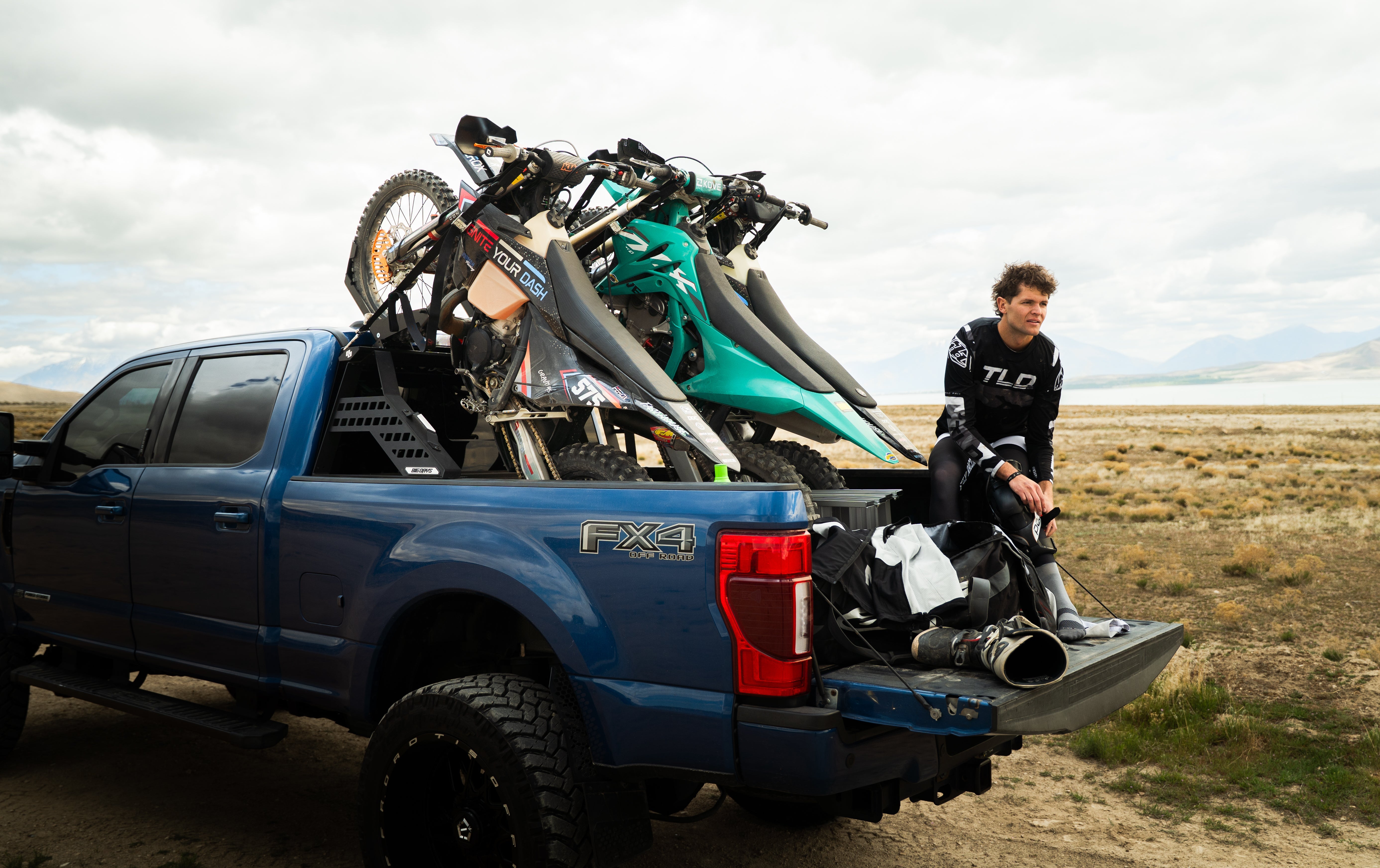 Chase Rack System - Elite Build // 3 Moto