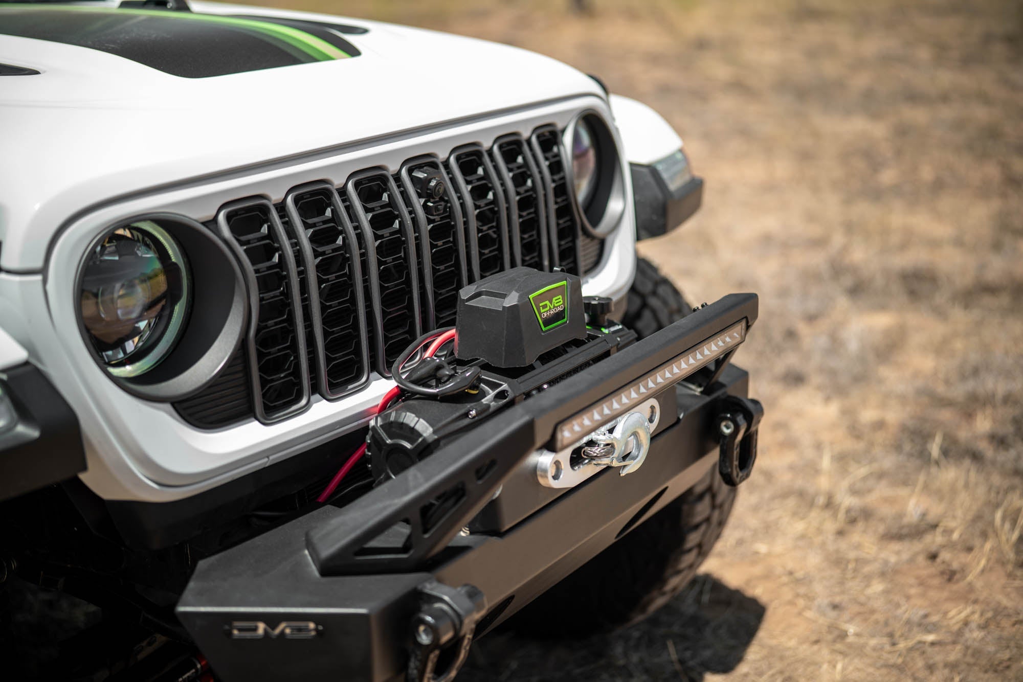 DV8-Xtract-12k-Synthetic-Rope-Winch-Installed-1 - NVMOS