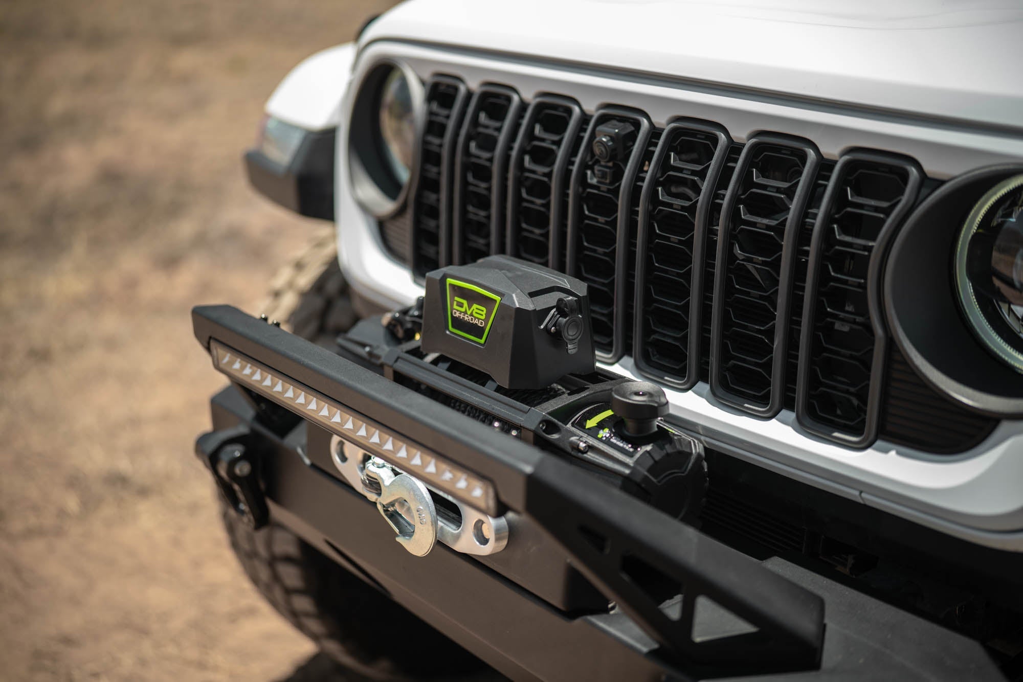DV8-Xtract-12k-Synthetic-Rope-Winch-Installed-4_1633afd0-3e8c-419b-84a4-2a2acb74a210 - NVMOS