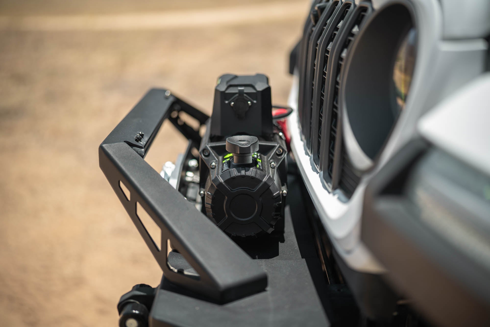 DV8-Xtract-12k-Synthetic-Rope-Winch-Installed-5 - NVMOS
