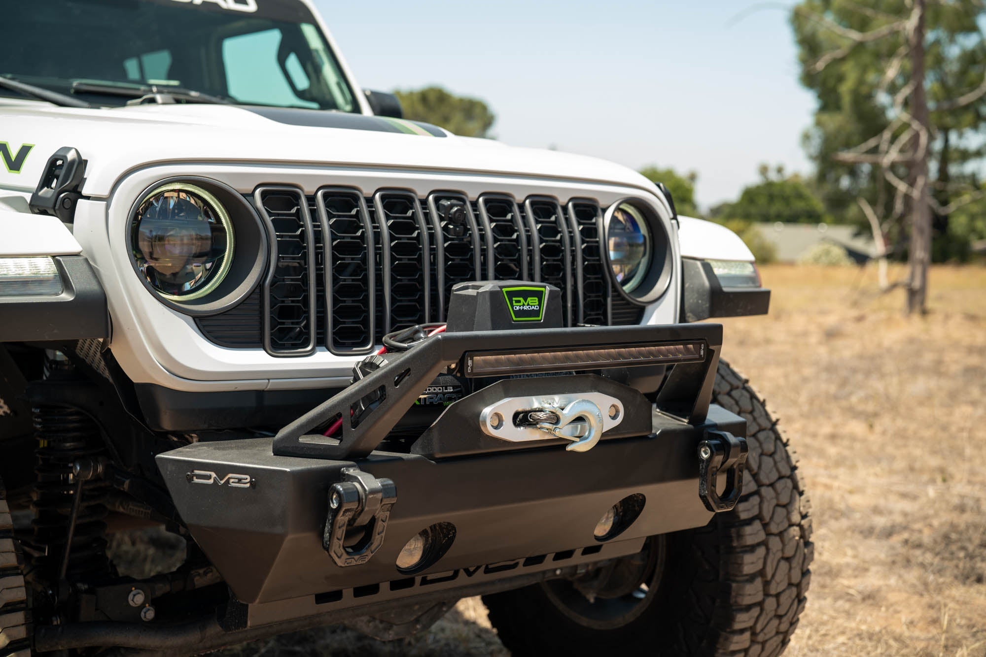 DV8-Xtract-12k-Synthetic-Rope-Winch-Installed-7 - NVMOS