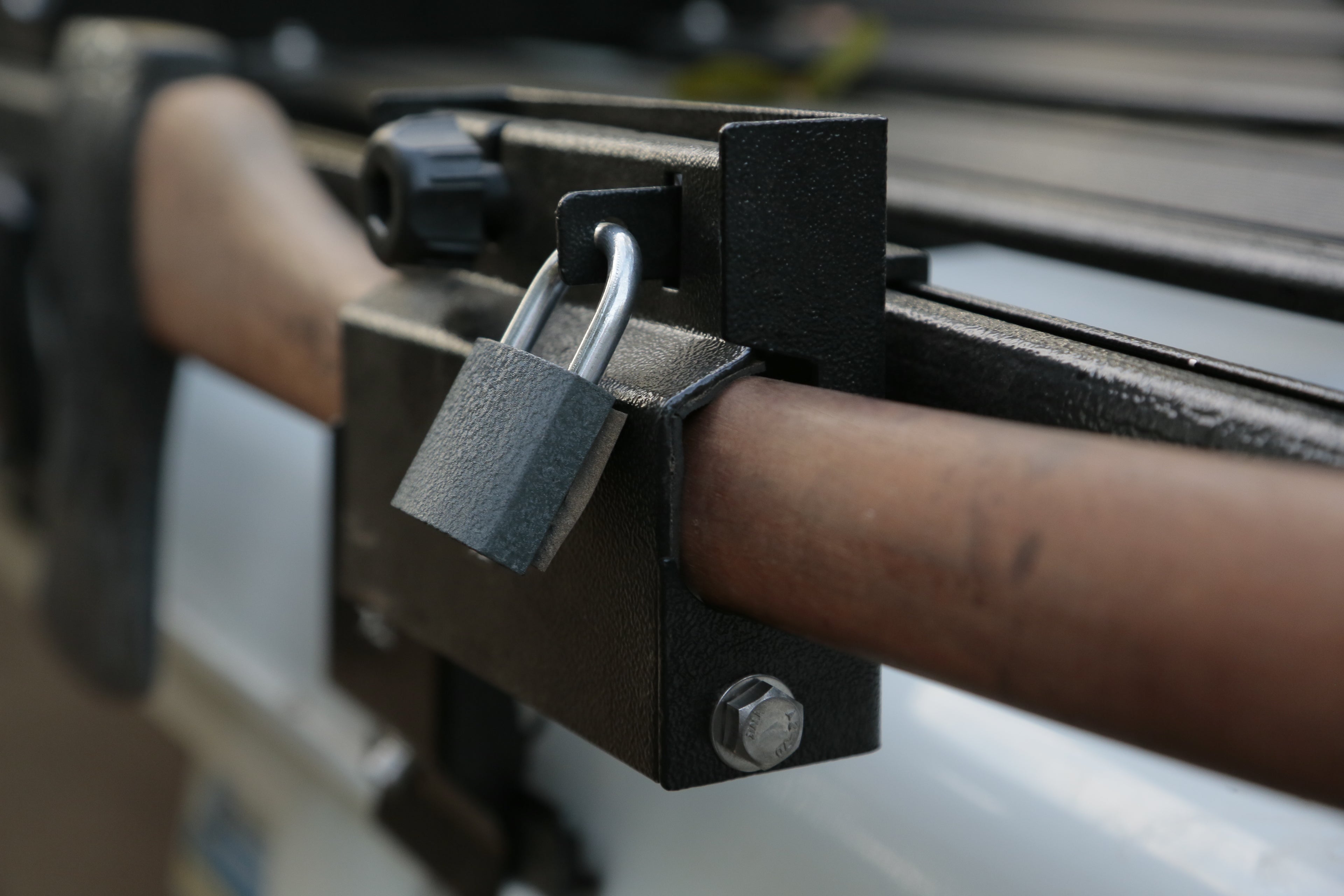 EA_K9_Axe_Mount_Lock - NVMOS