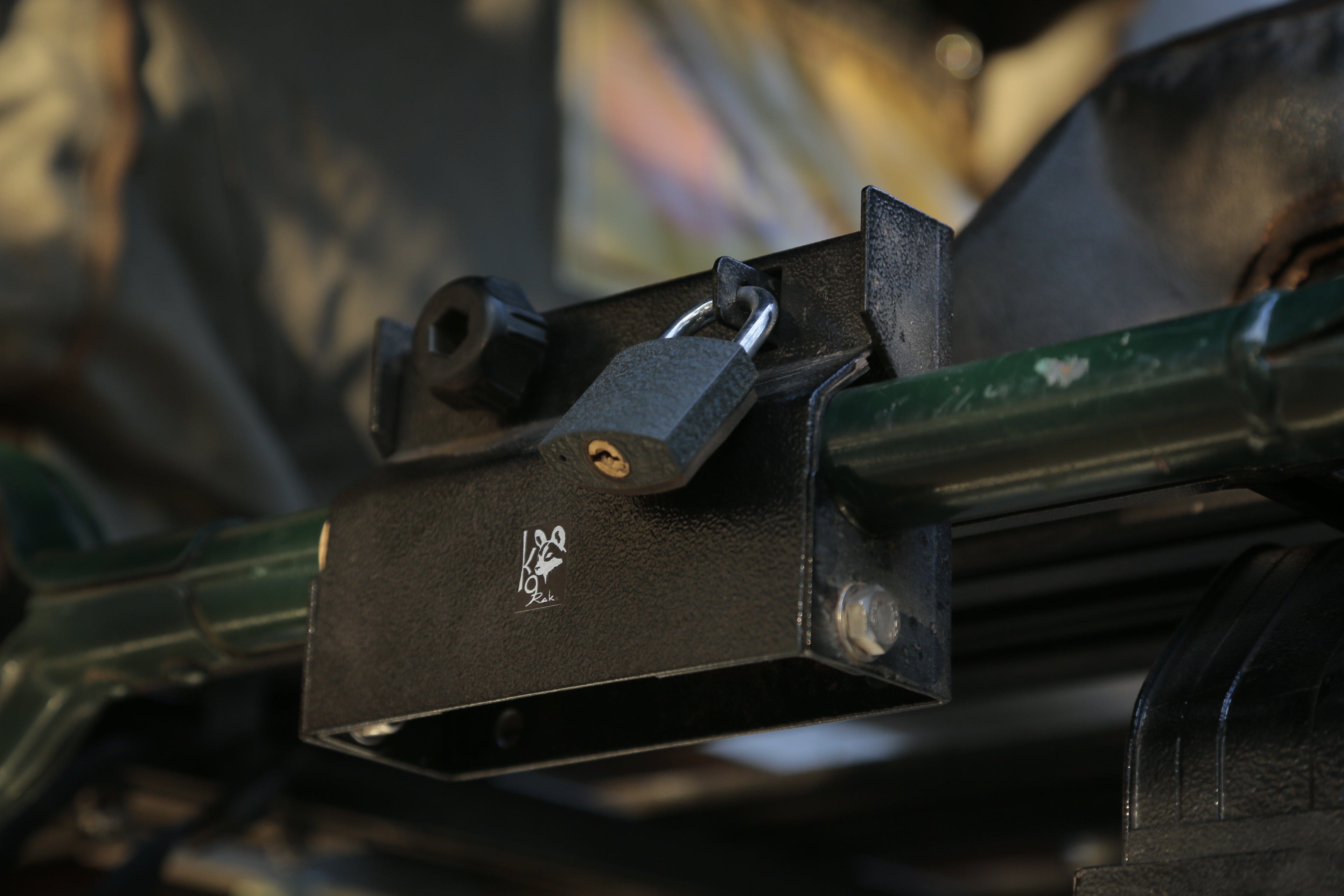 EA_K9_Shovel_Mount_Lock - NVMOS