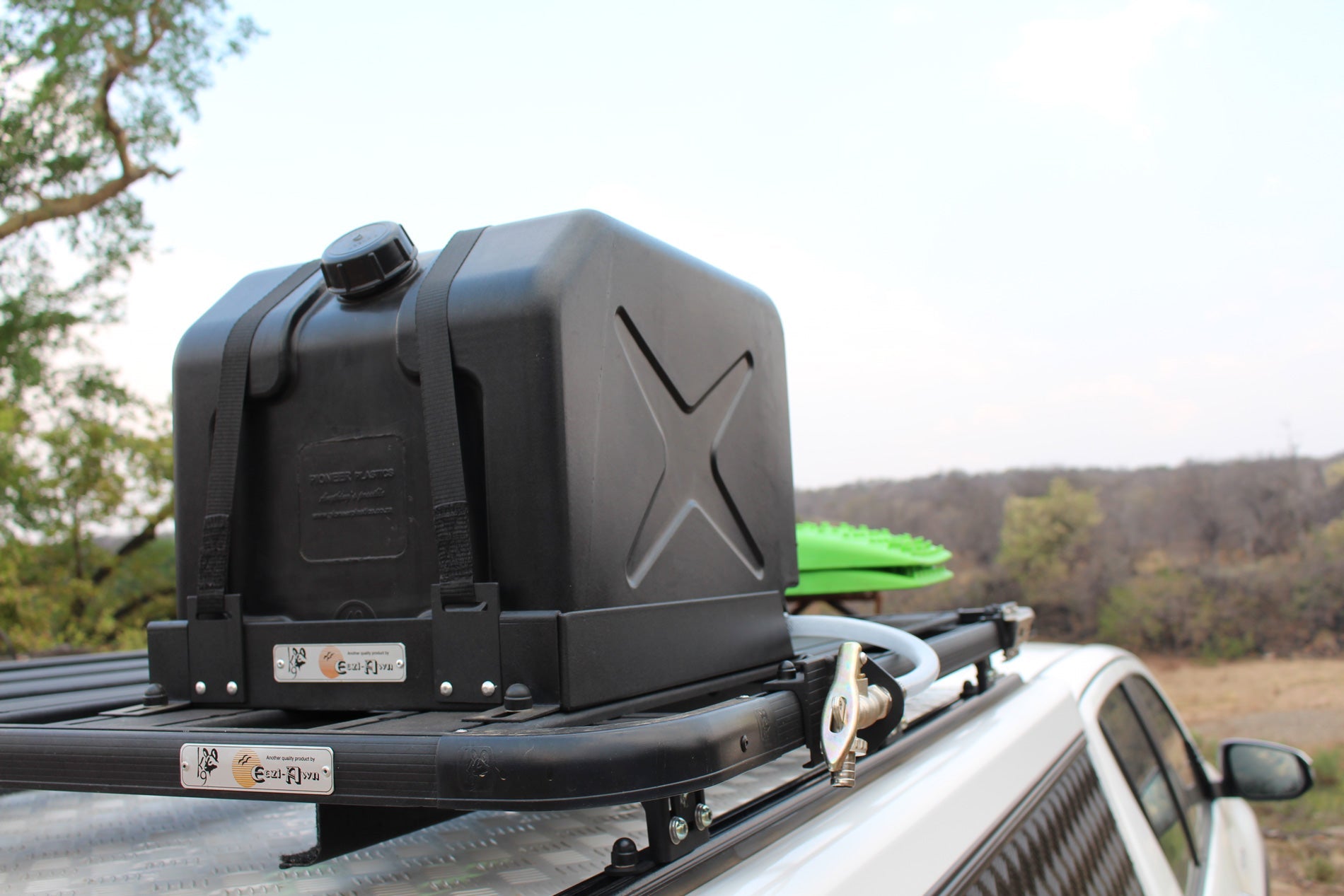 Eezi-Awn K9 Water Tank Tap & Bracket