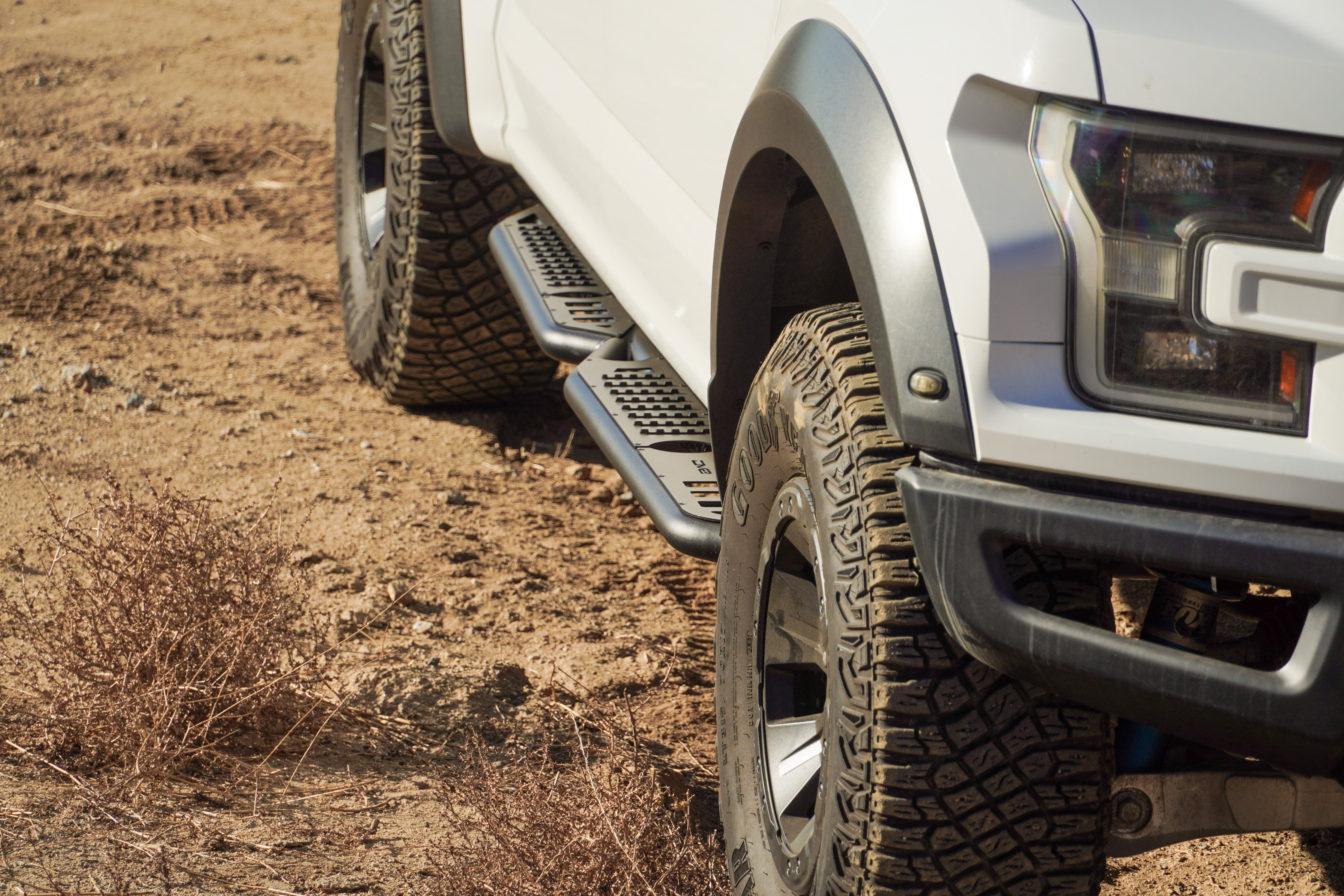 Ford-F-150-Crew-Cab-OE-Plus-Side-Steps-Installed-11 - NVMOS