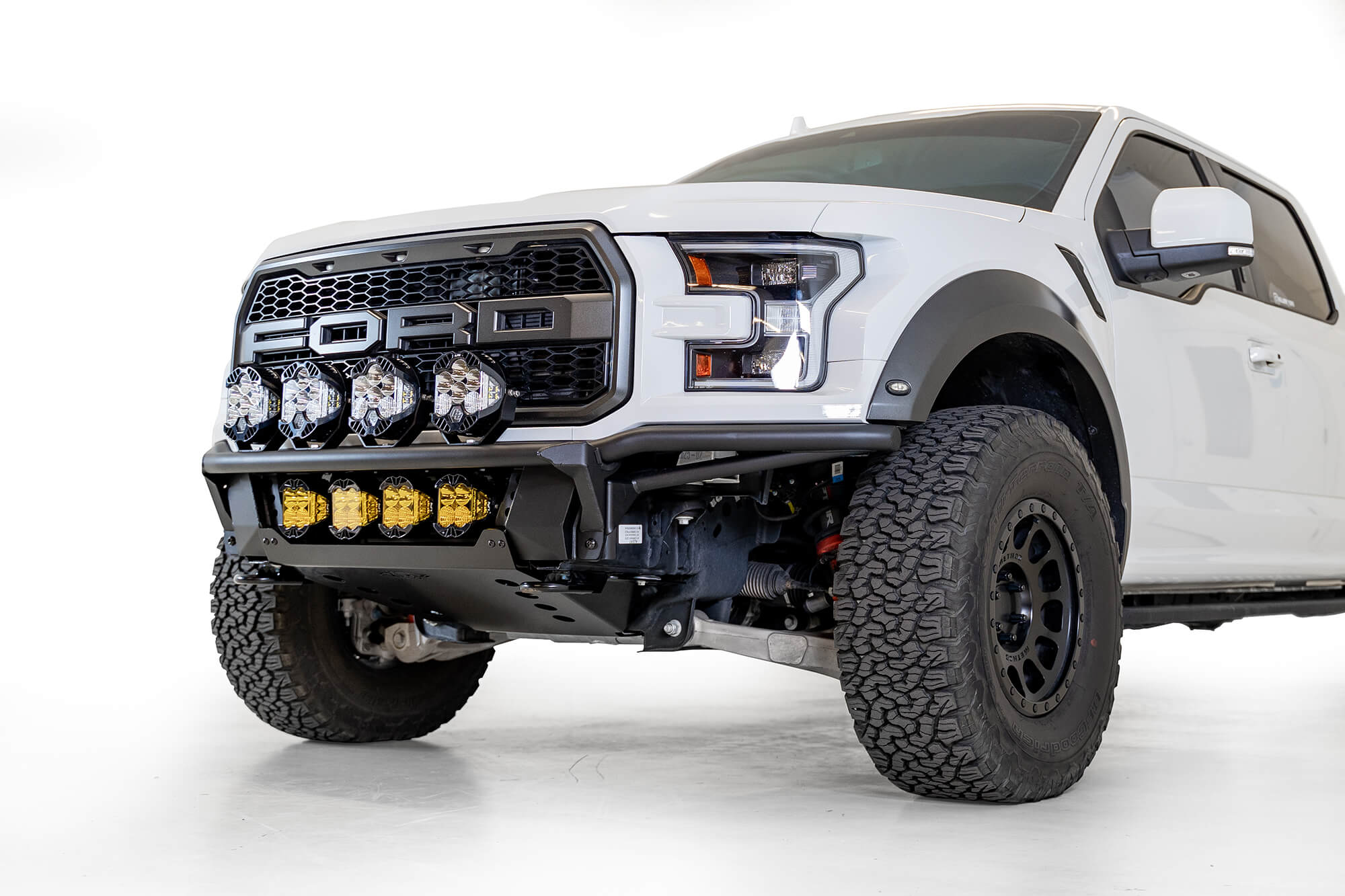 Ford-Raptor-tube-bumper_137434e3-ac4c-43eb-9df3-d565607e47e9 - NVMOS