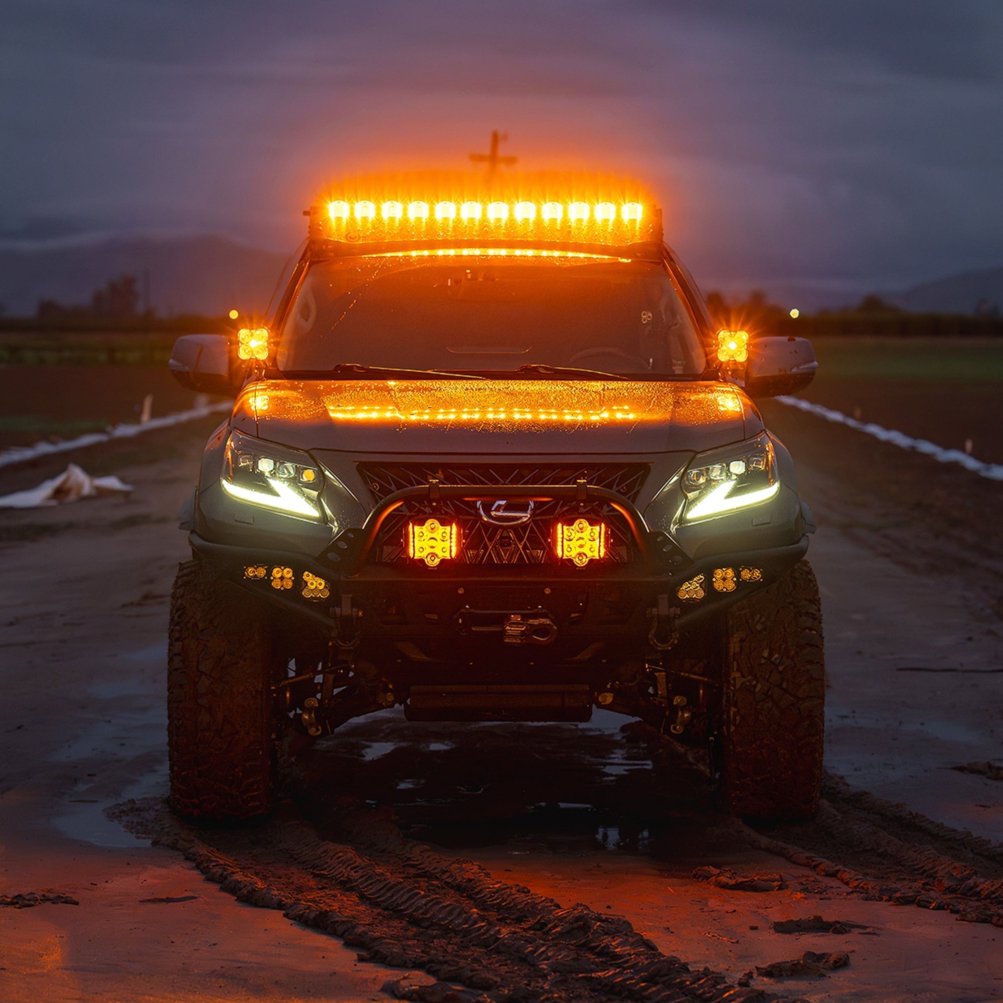Front-view-of-Lexus-GX-with-VEGA-7-LED-pods-in-amber-mode - NVMOS