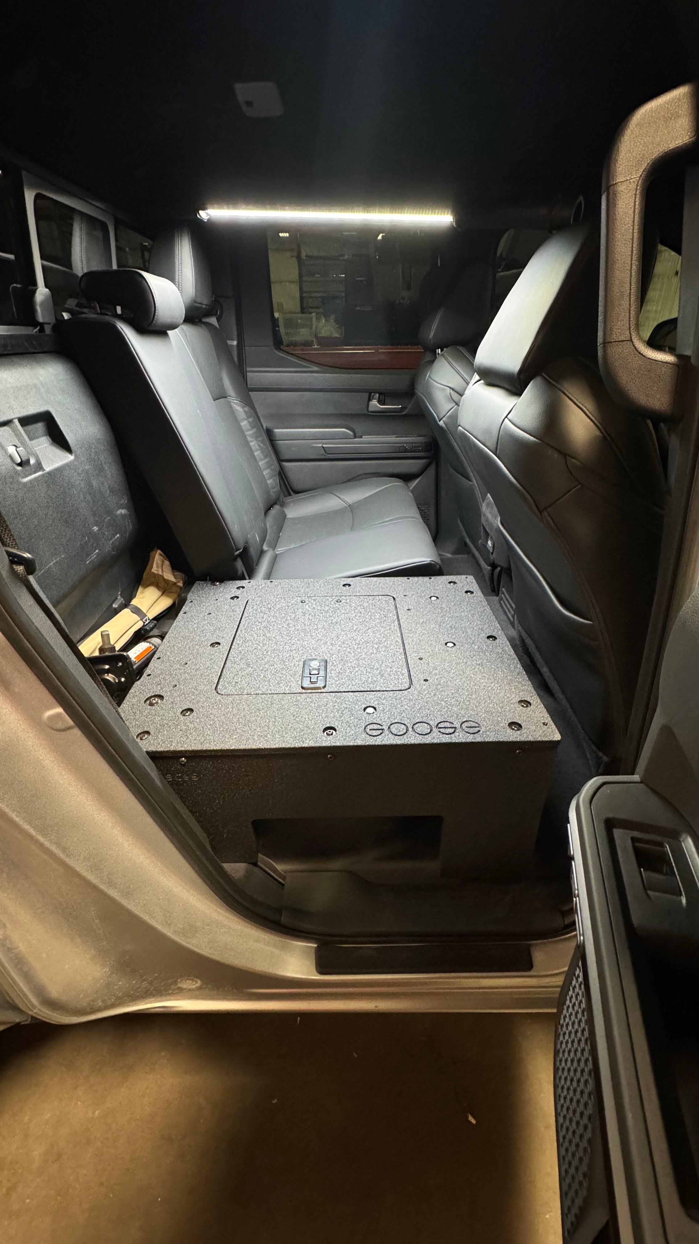 Toyota Tacoma - 2024-presente - 4.ª generación - No híbrido - Cabina doble - Serie Explore - Sistema de placa de eliminación de asientos - Segunda fila