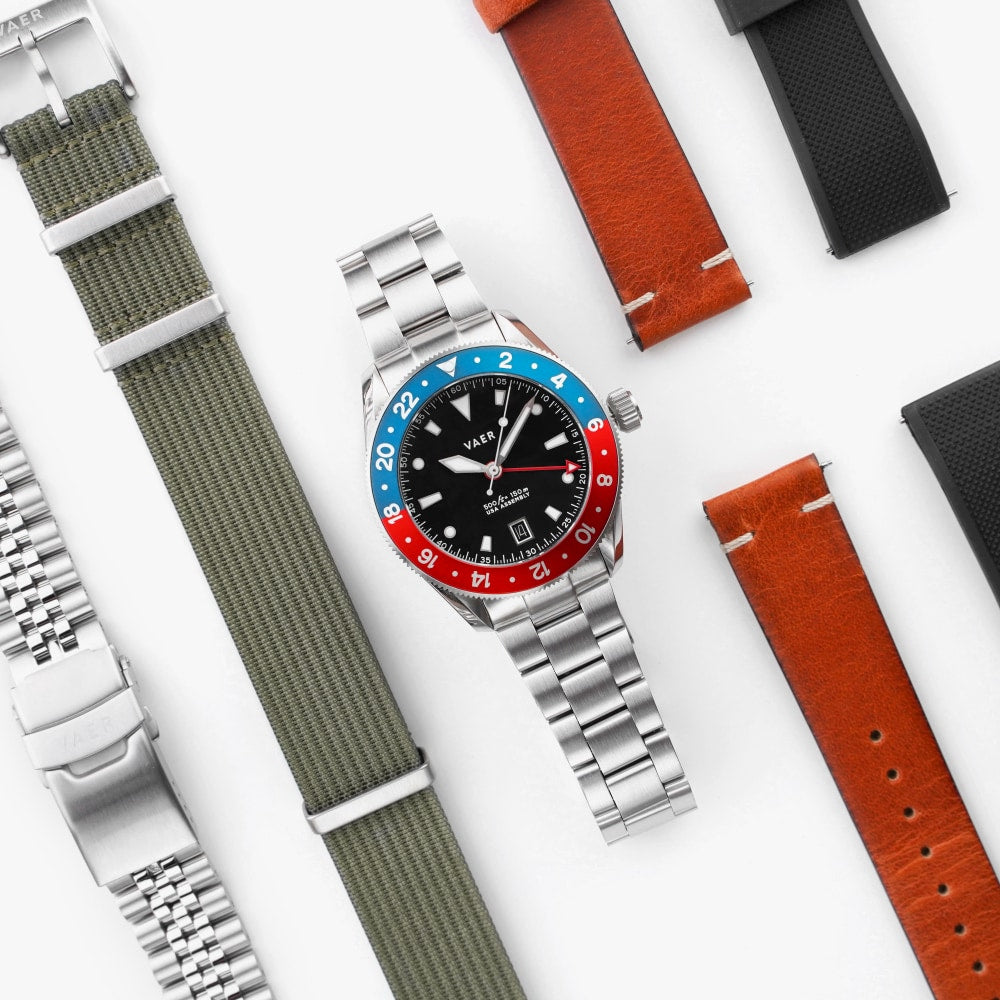 VAER G2 Meridian Watch - Navy/Red - 39mm USA GMT