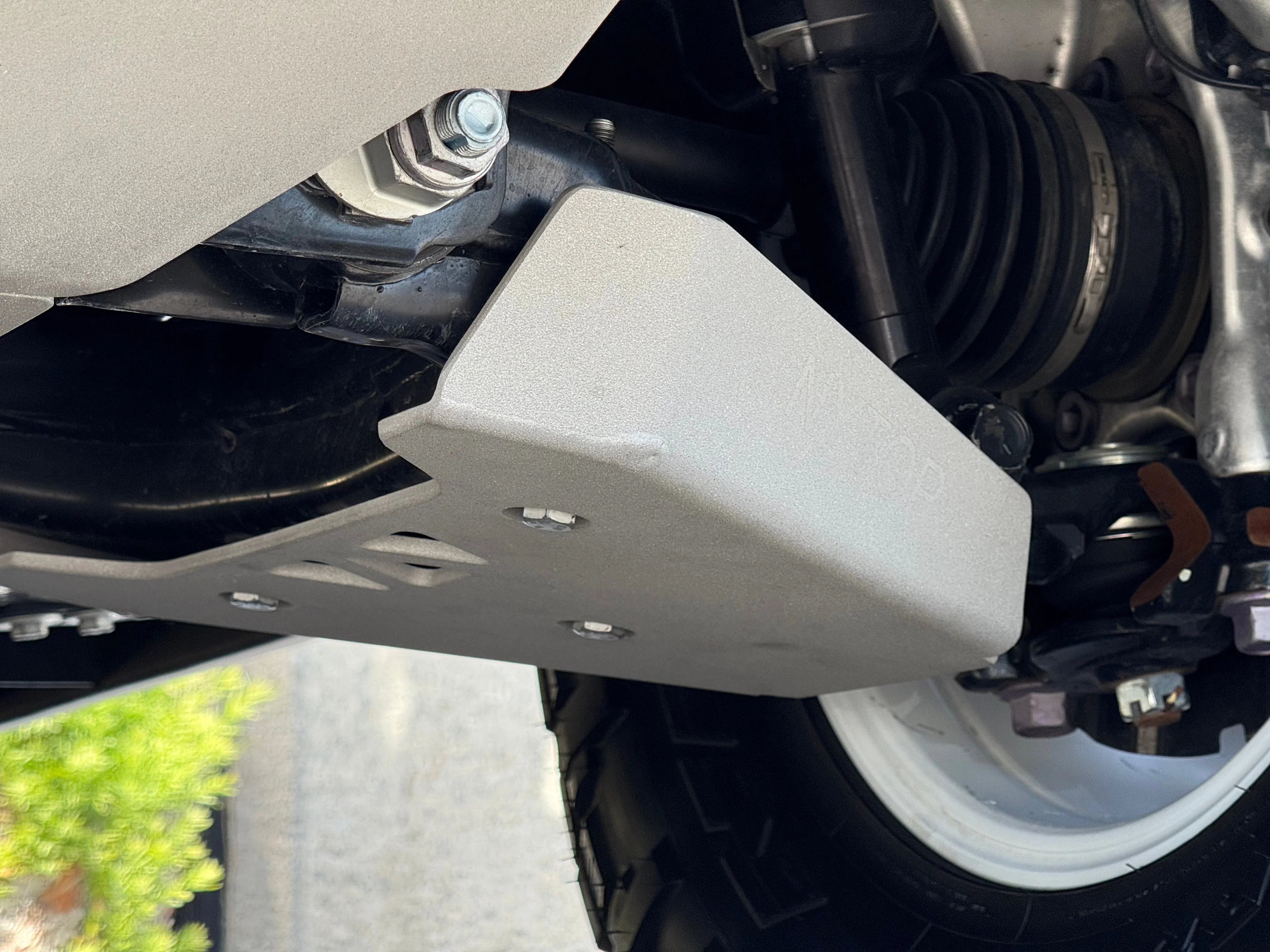 GX550-LCA-SKID_4Runner_4_2062ce44-56c8-4838-aff7-315e173c45c7 - NVMOS