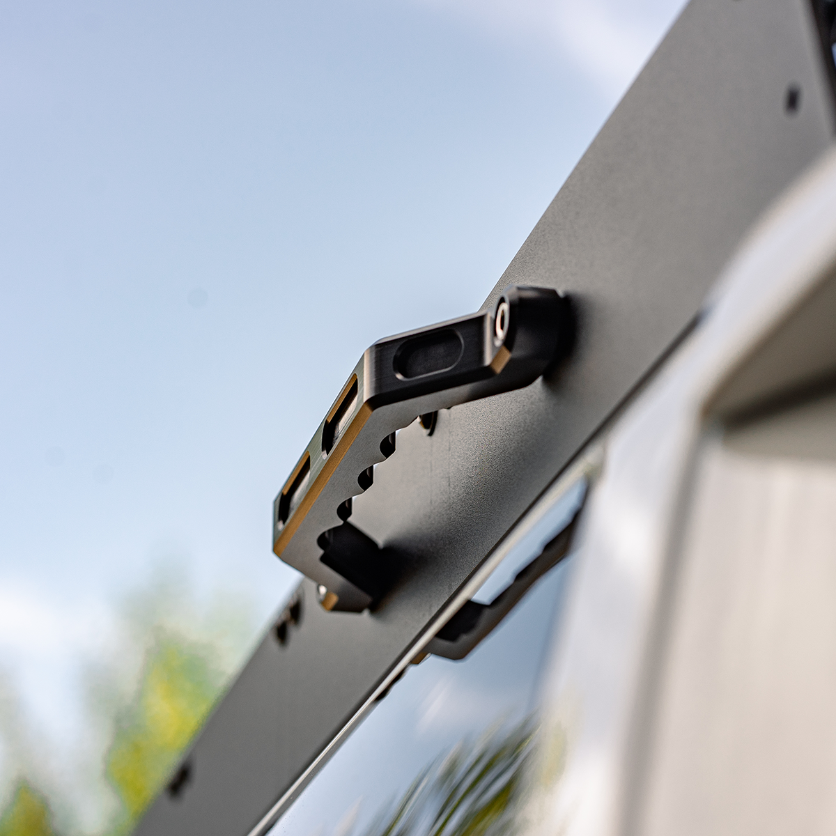 Grab_Handle_0003_DSC02524 - NVMOS
