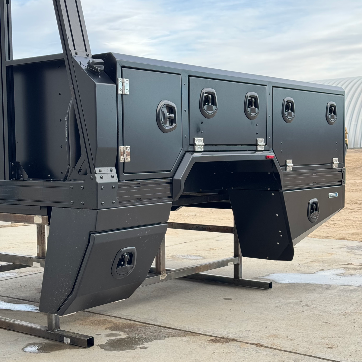 Dirtbox Overland Transformer drop center flatbed for Chevy, GMC and Ford trucks