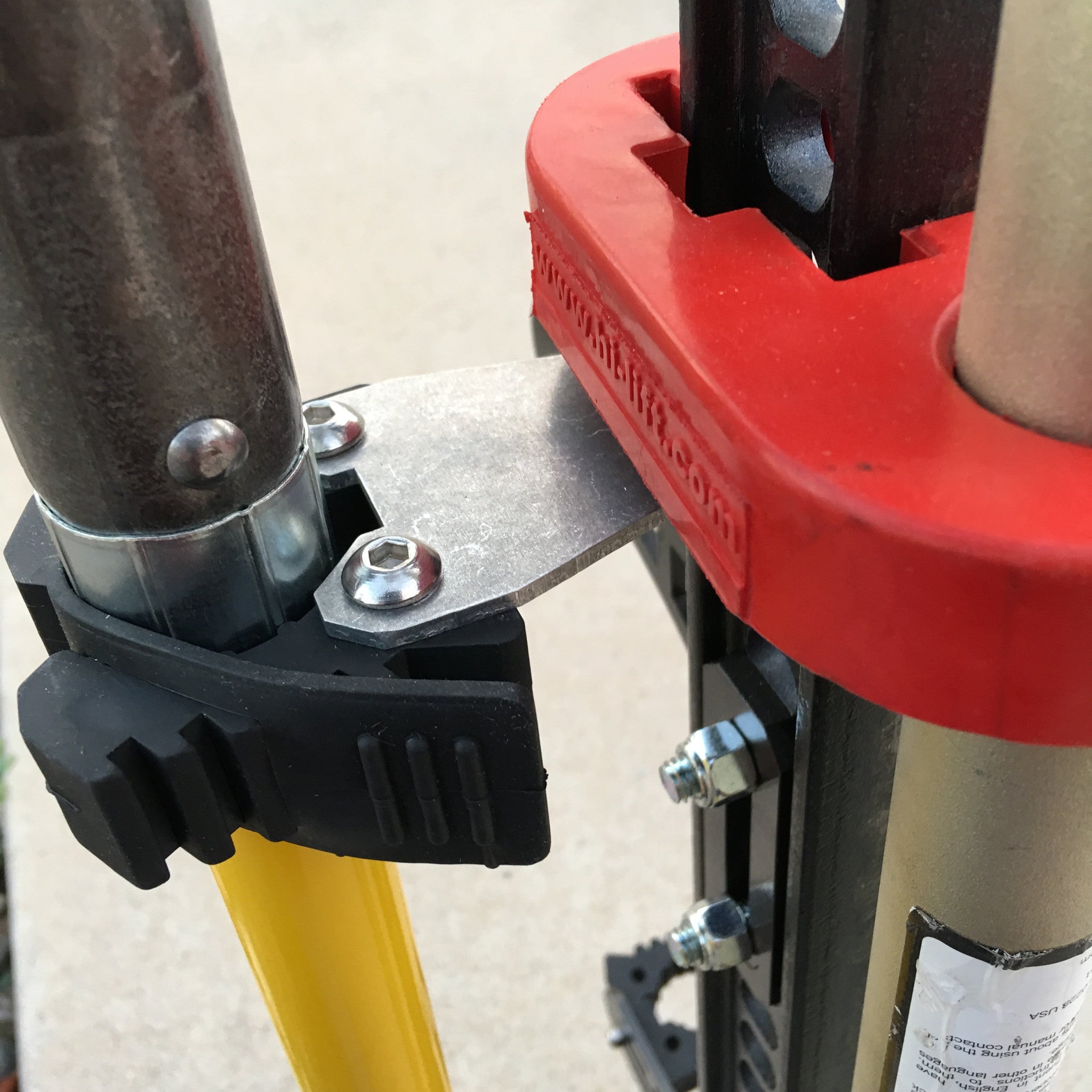 Juego de montaje de aluminio Krazy Beaver KBT (separación de 2 15/16") KBT102