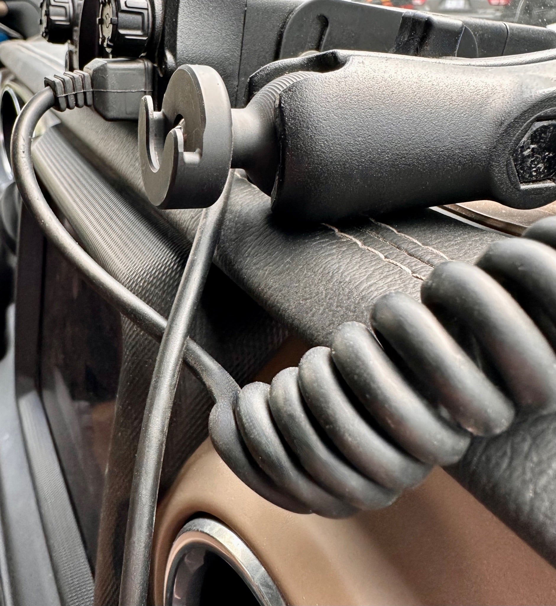 Montaje con clip CB JK/JKU