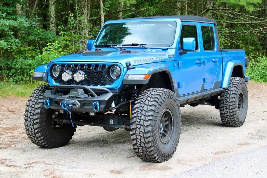 Clayton Off Road 4.5 inch front coil springs for Jeep Gladiator JT V6 gas