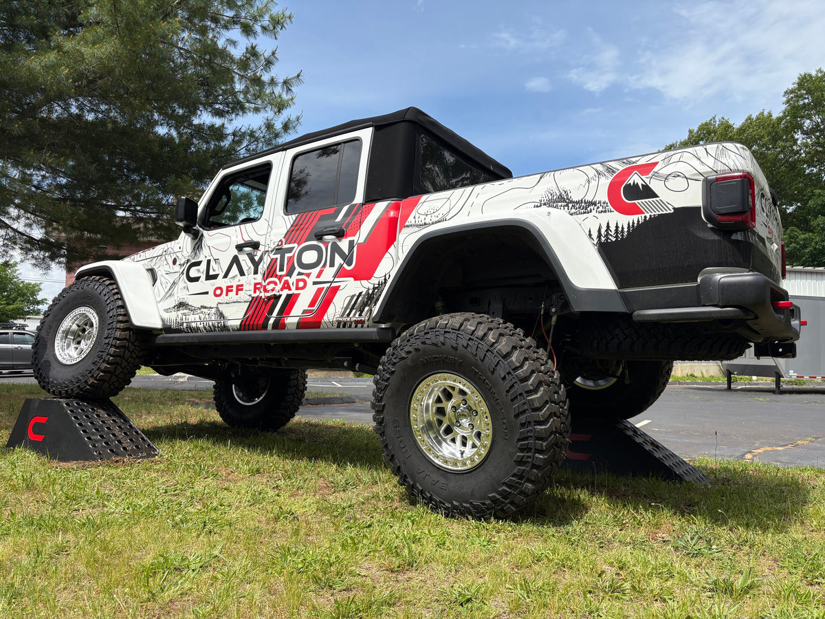 Clayton Off Road Premium 4.5-inch long arm lift kit for 2021-2023 diesel Jeep Gladiator JT