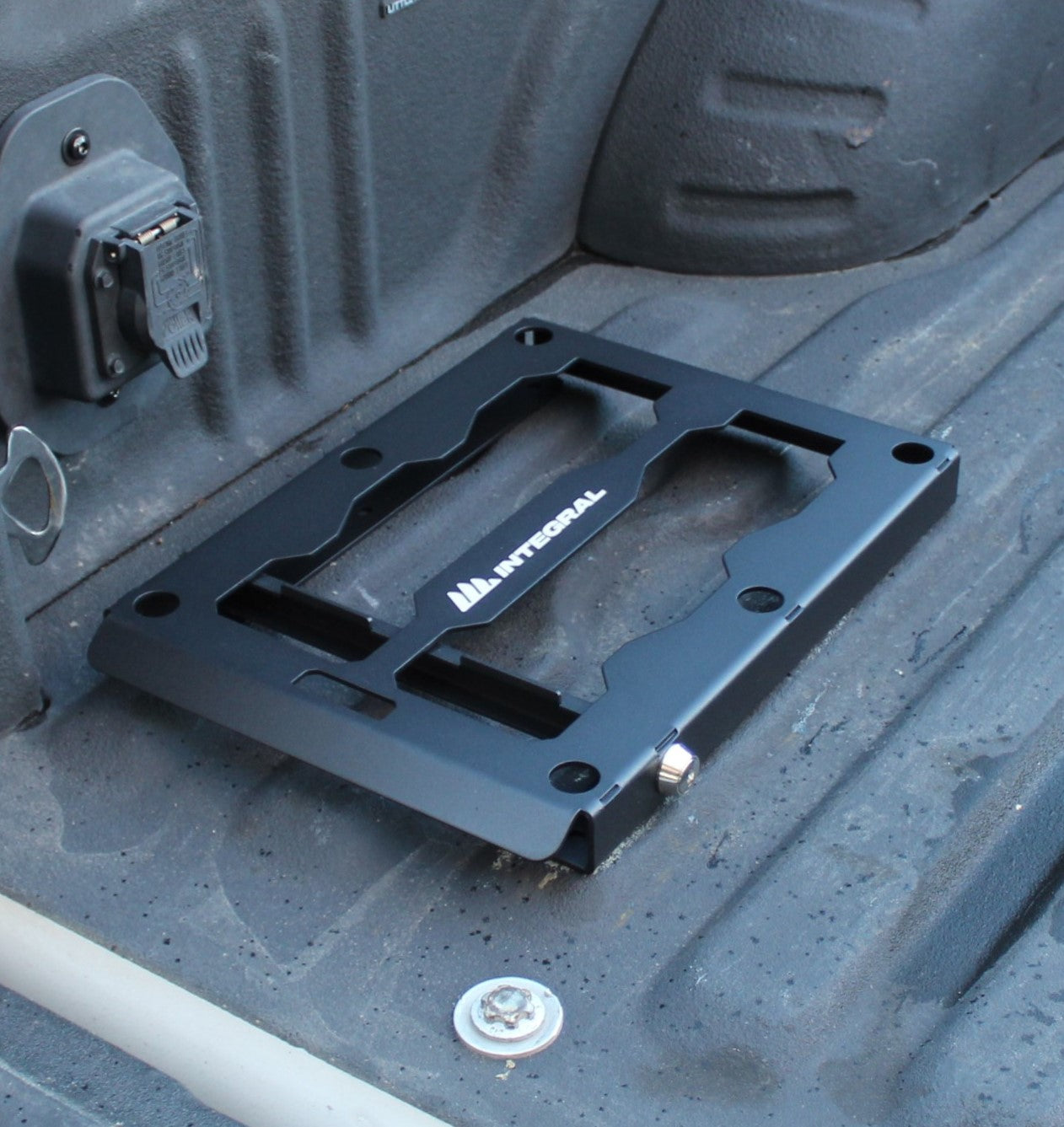 Integral Truck Packout Locking Plate - Universal