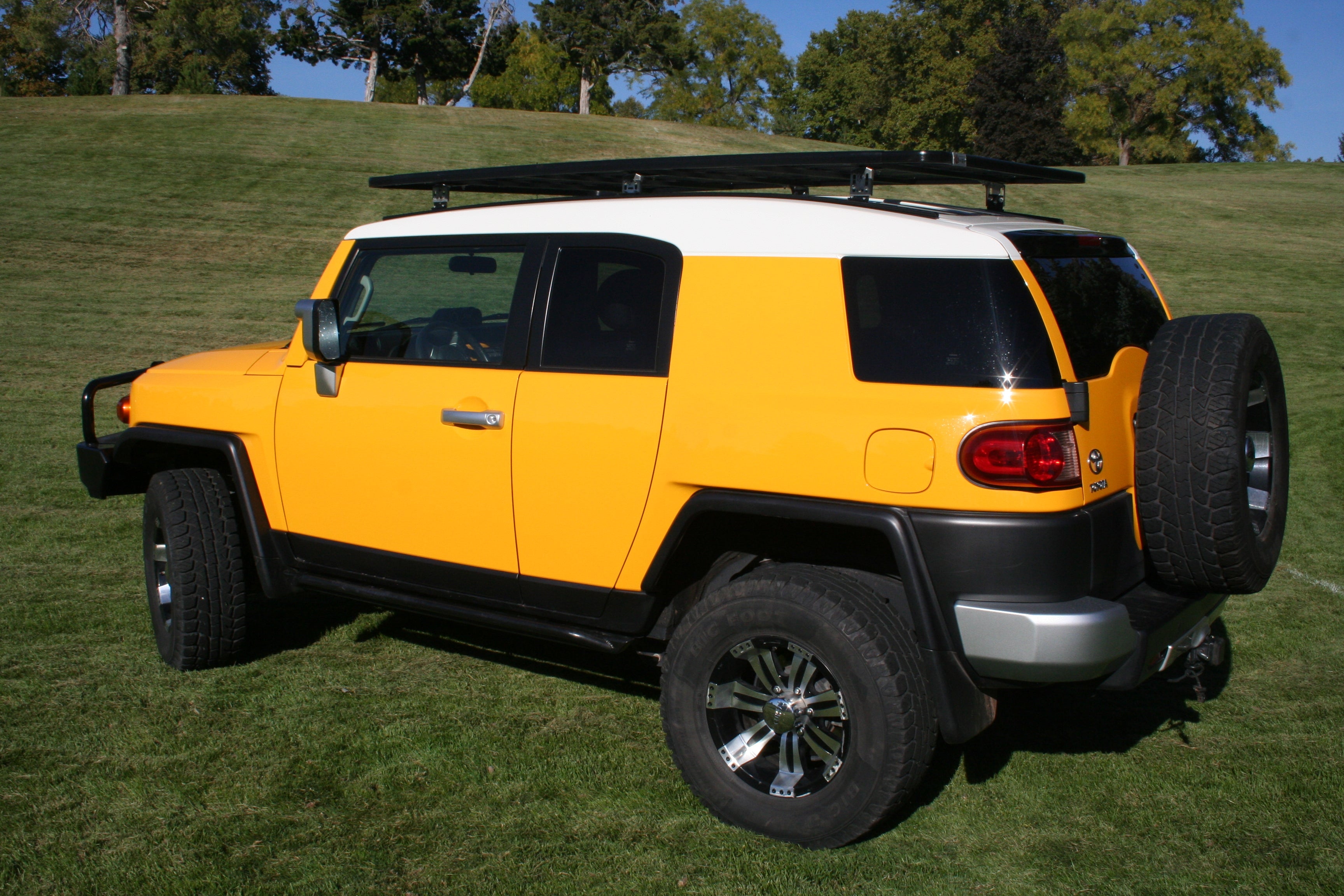 装备丰田 FJ Cruiser K9 车顶行李架套件