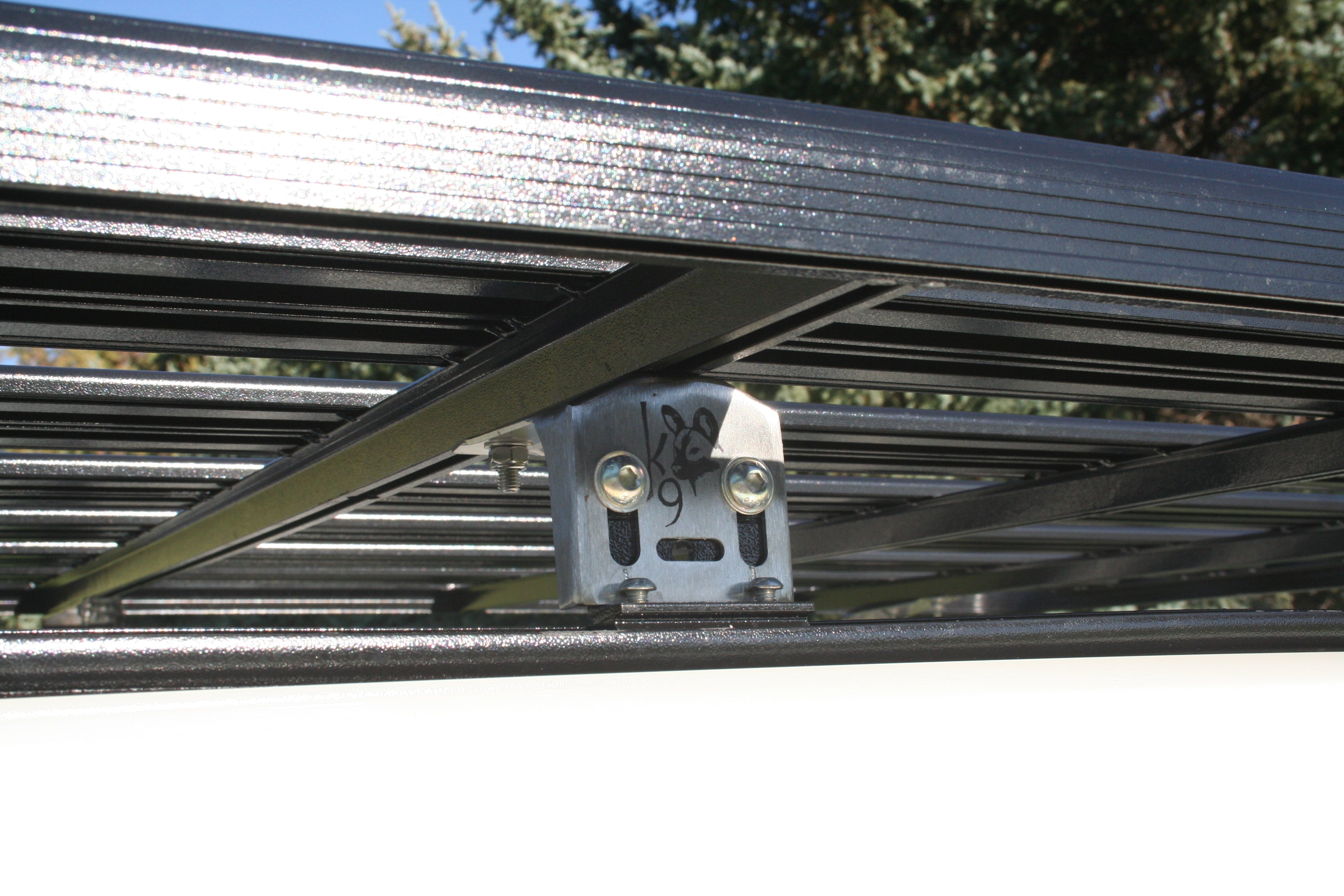 装备丰田 FJ Cruiser K9 车顶行李架套件