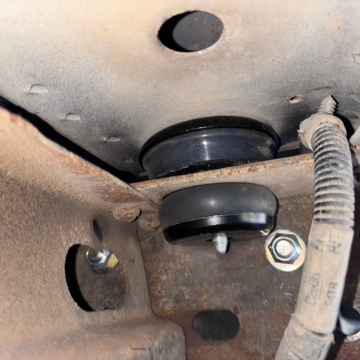 S&B body mount kit for 1980-1996 Ford Bronco