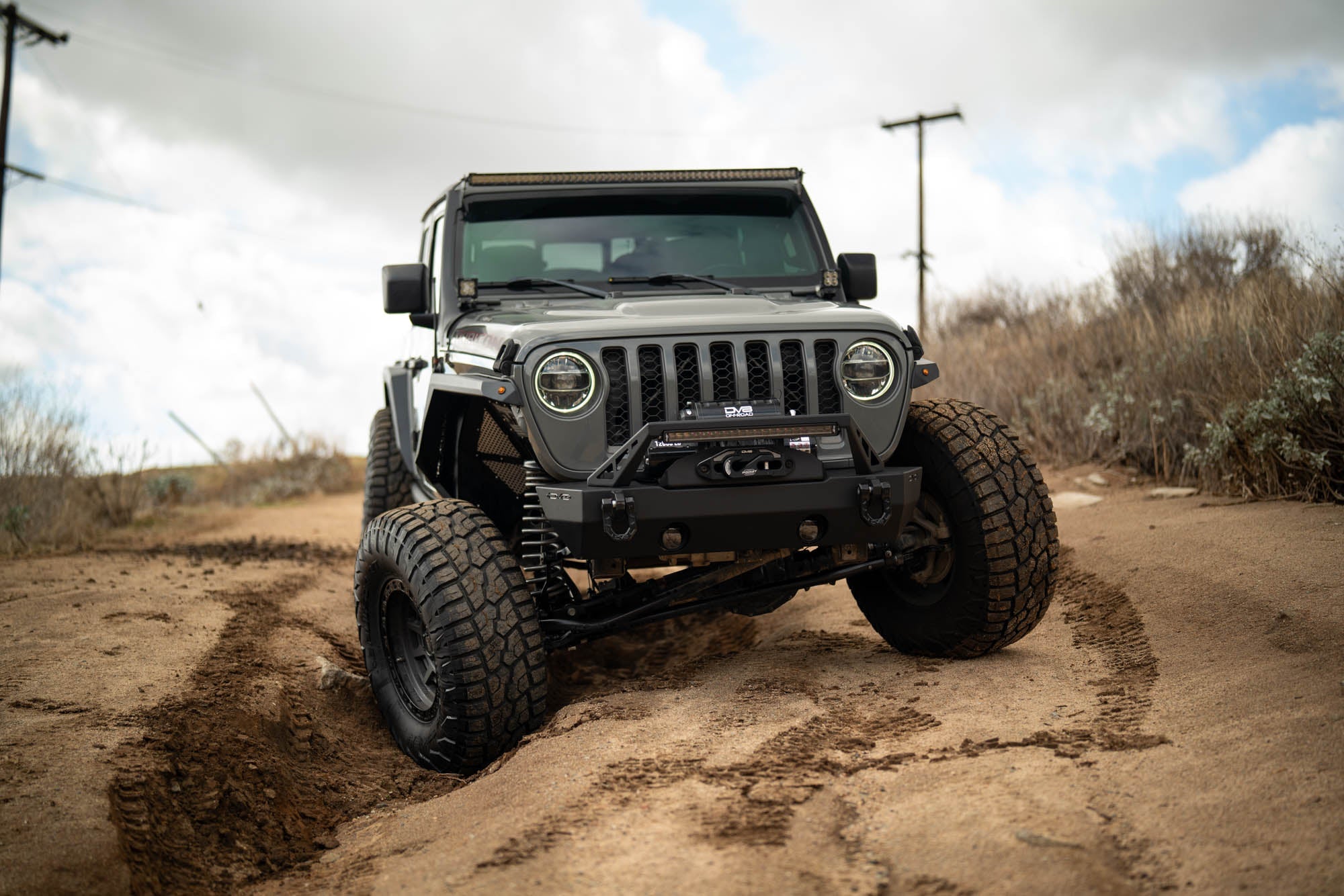 Jeep-Gladiator-JT-Armor-Fender-Flares-Trail-Pic-8 - NVMOS