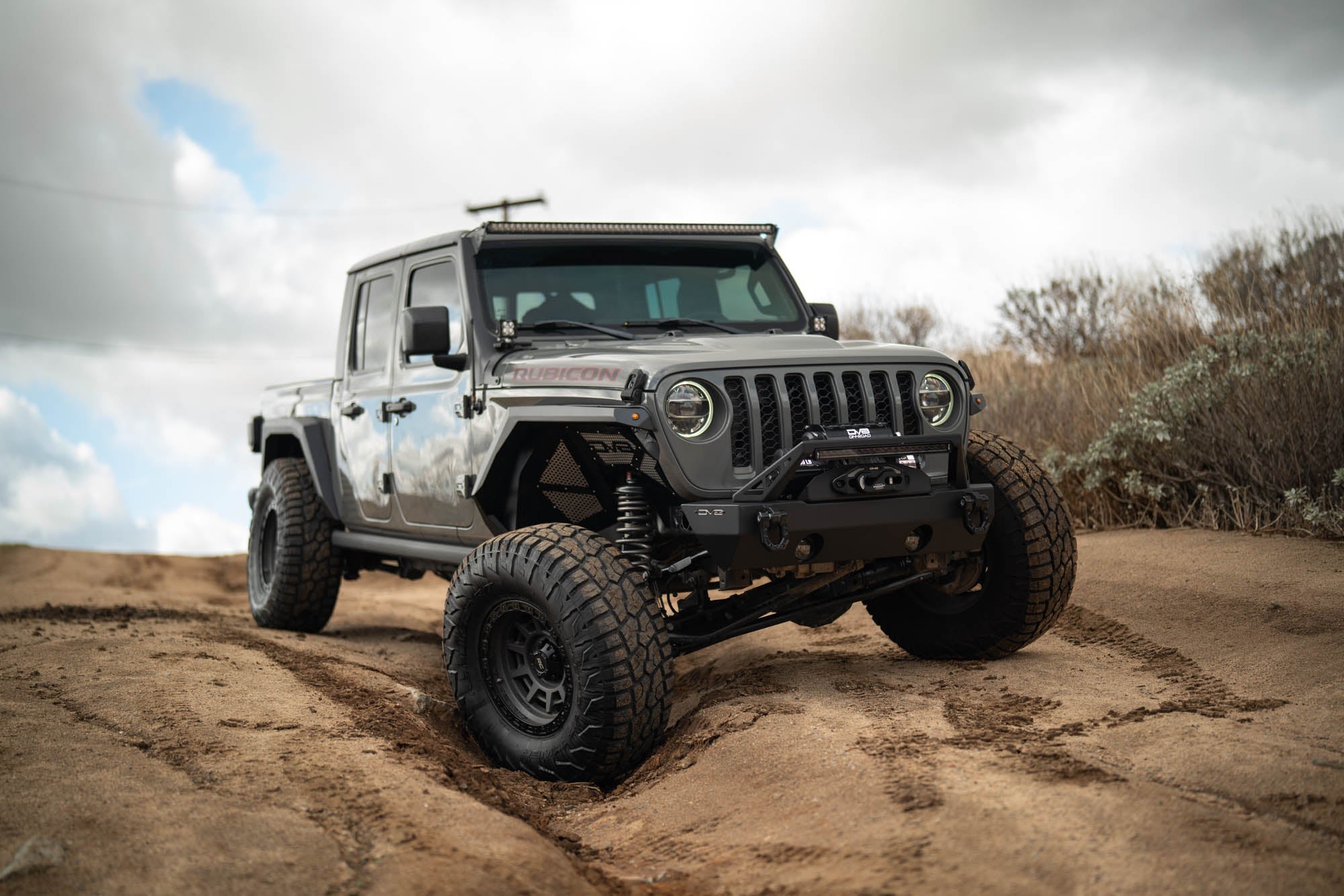 Jeep-Gladiator-JT-Armor-Fender-Flares-Trail-Pic-9 - NVMOS