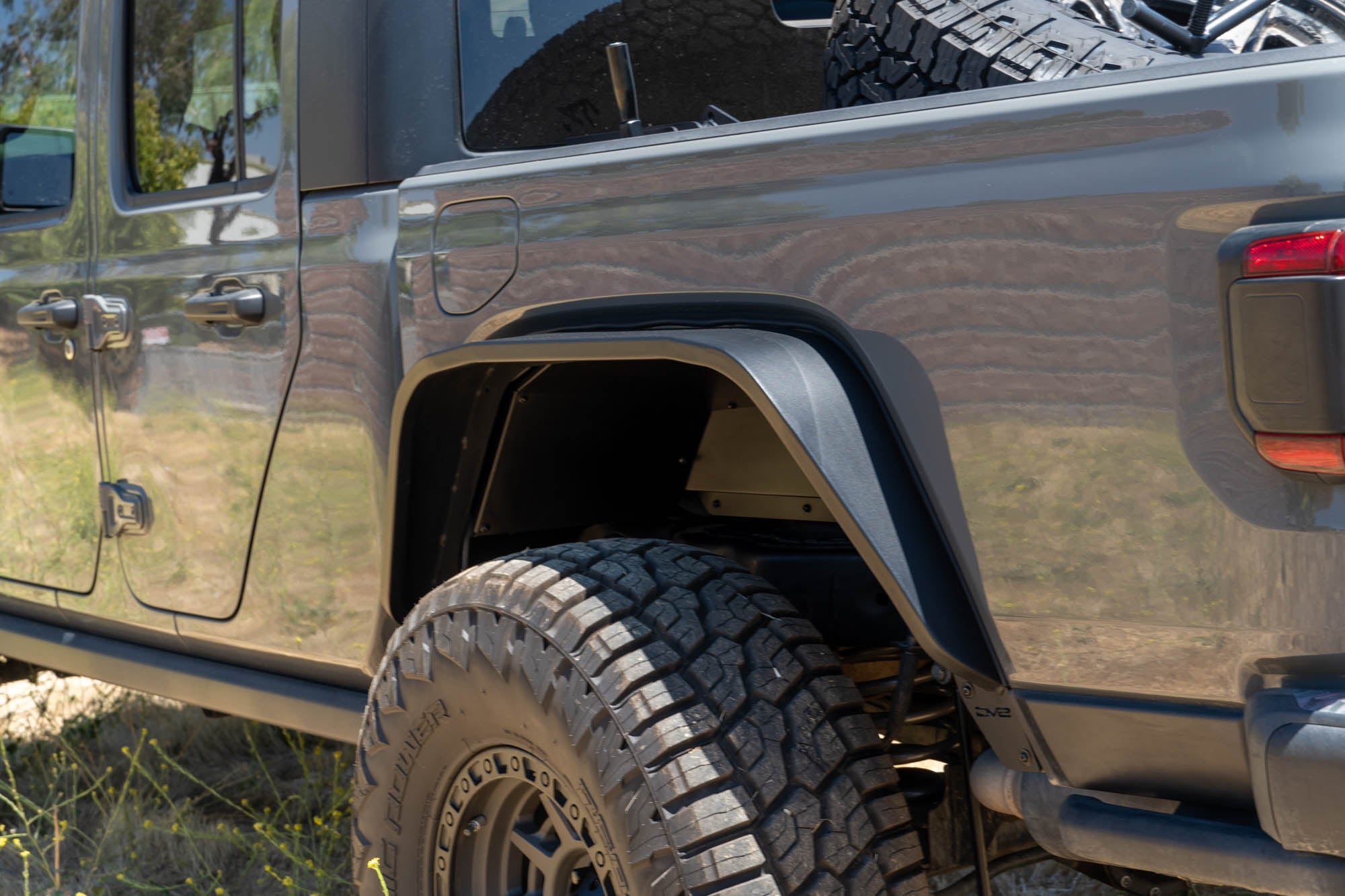 Jeep-Gladiator-JT-Rear-Inner-Fenders-Installed-6 - NVMOS