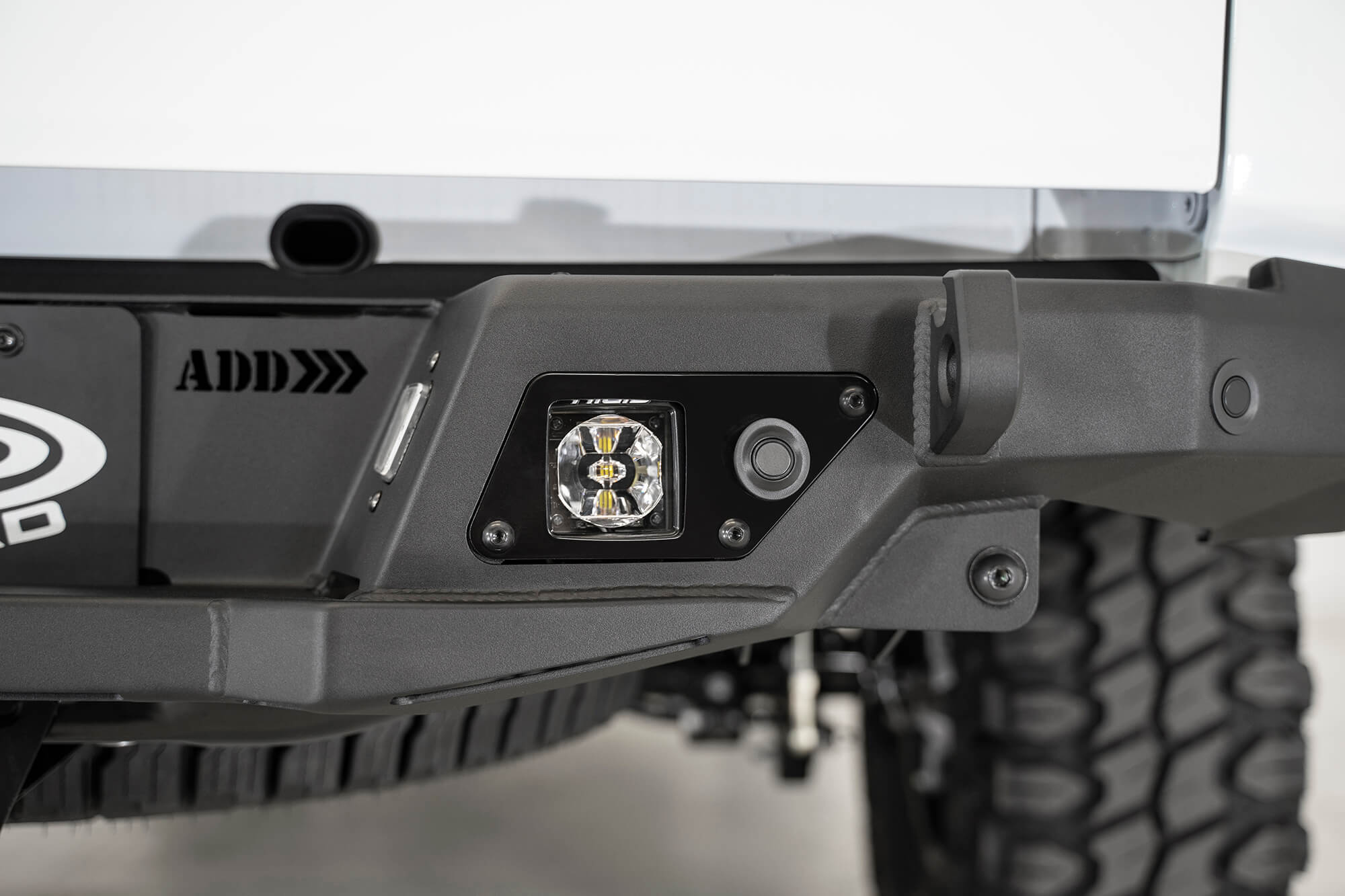 Jeep-Gladiator-JT-aftermarket-rear-bumper - NVMOS