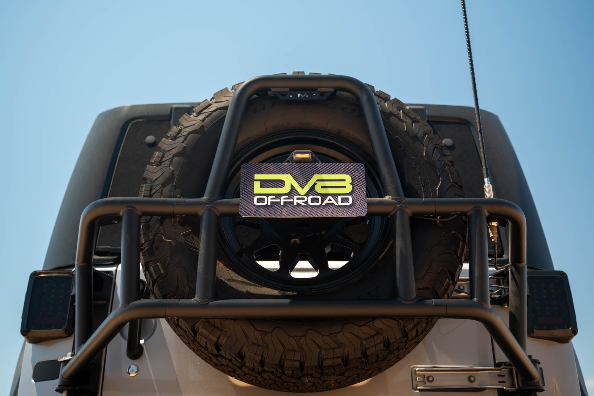 Jeep-Wrangler-JK-Body-Mounted-Tire-Carrier-Installed-6 - NVMOS